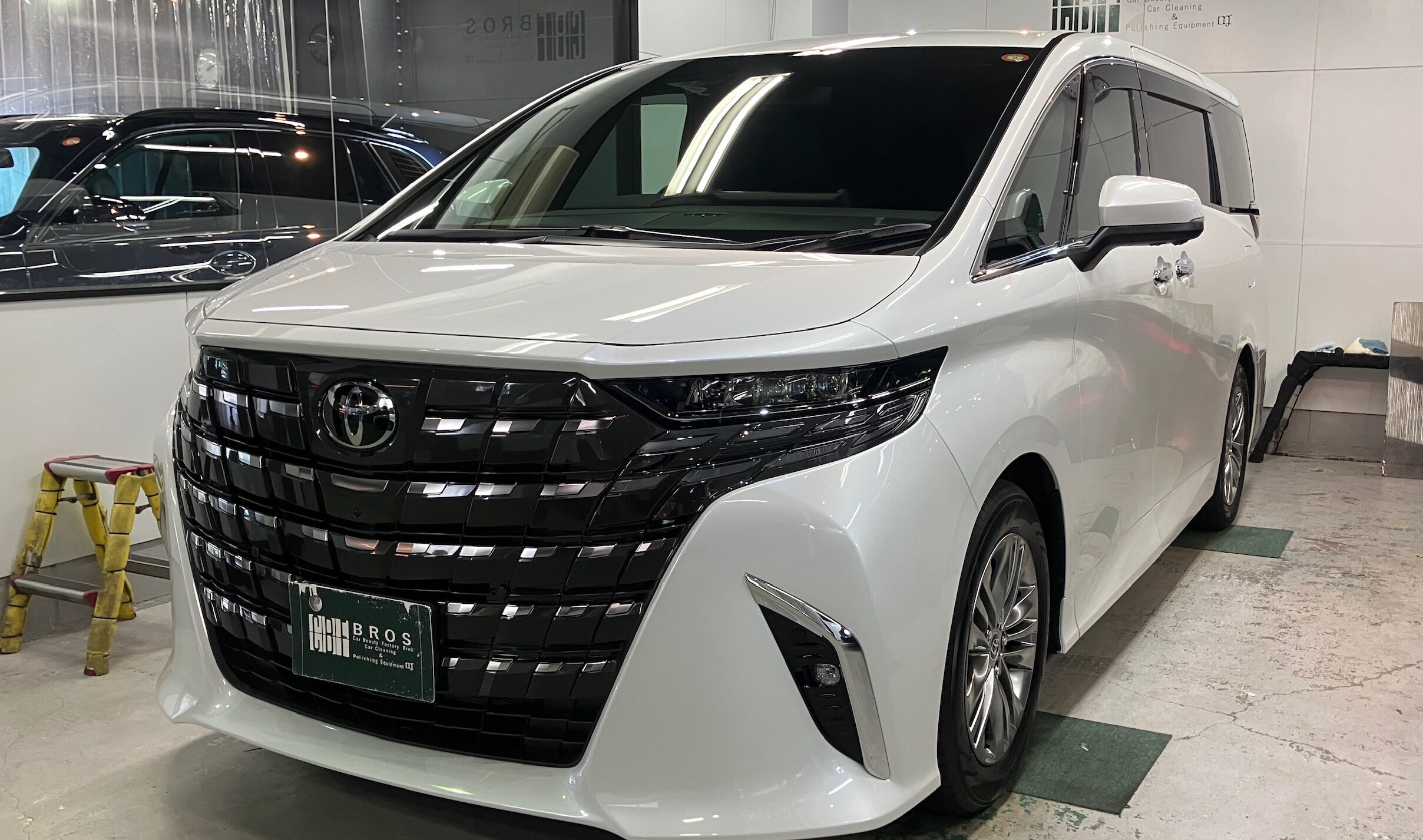 トヨタ・アルファード：アドバンスド施工：完成写真２