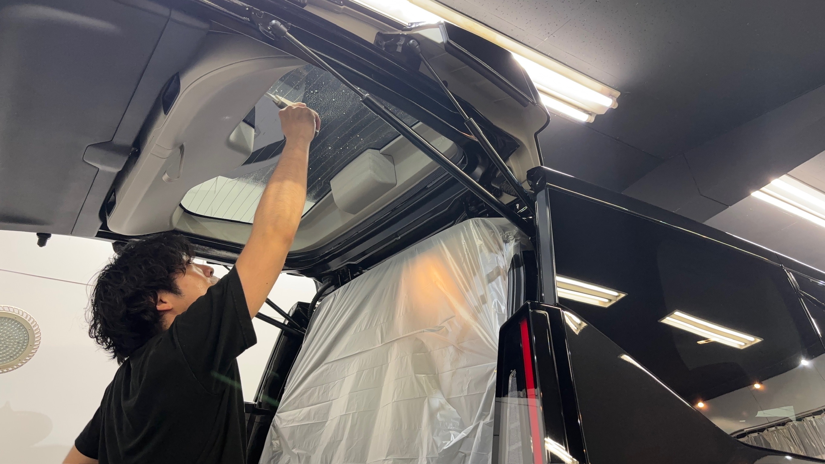日産・セレナ：断熱カーフィルム施工：施工写真２