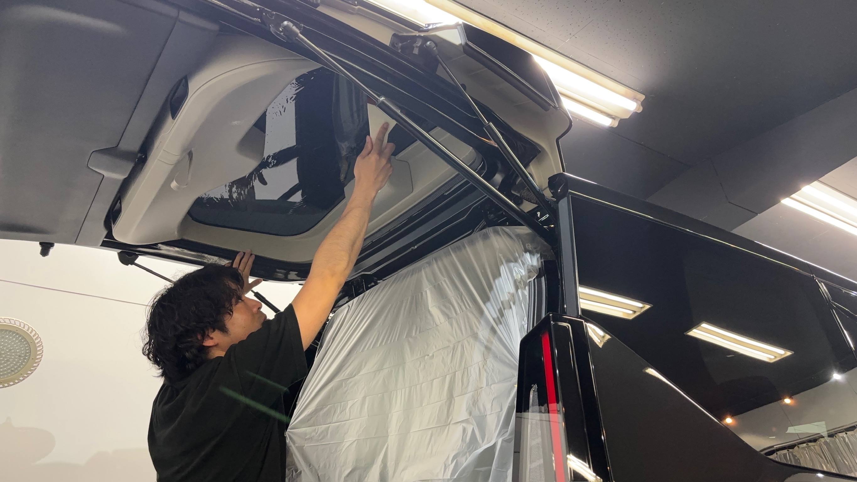 日産・セレナ：断熱カーフィルム施工：施工写真４