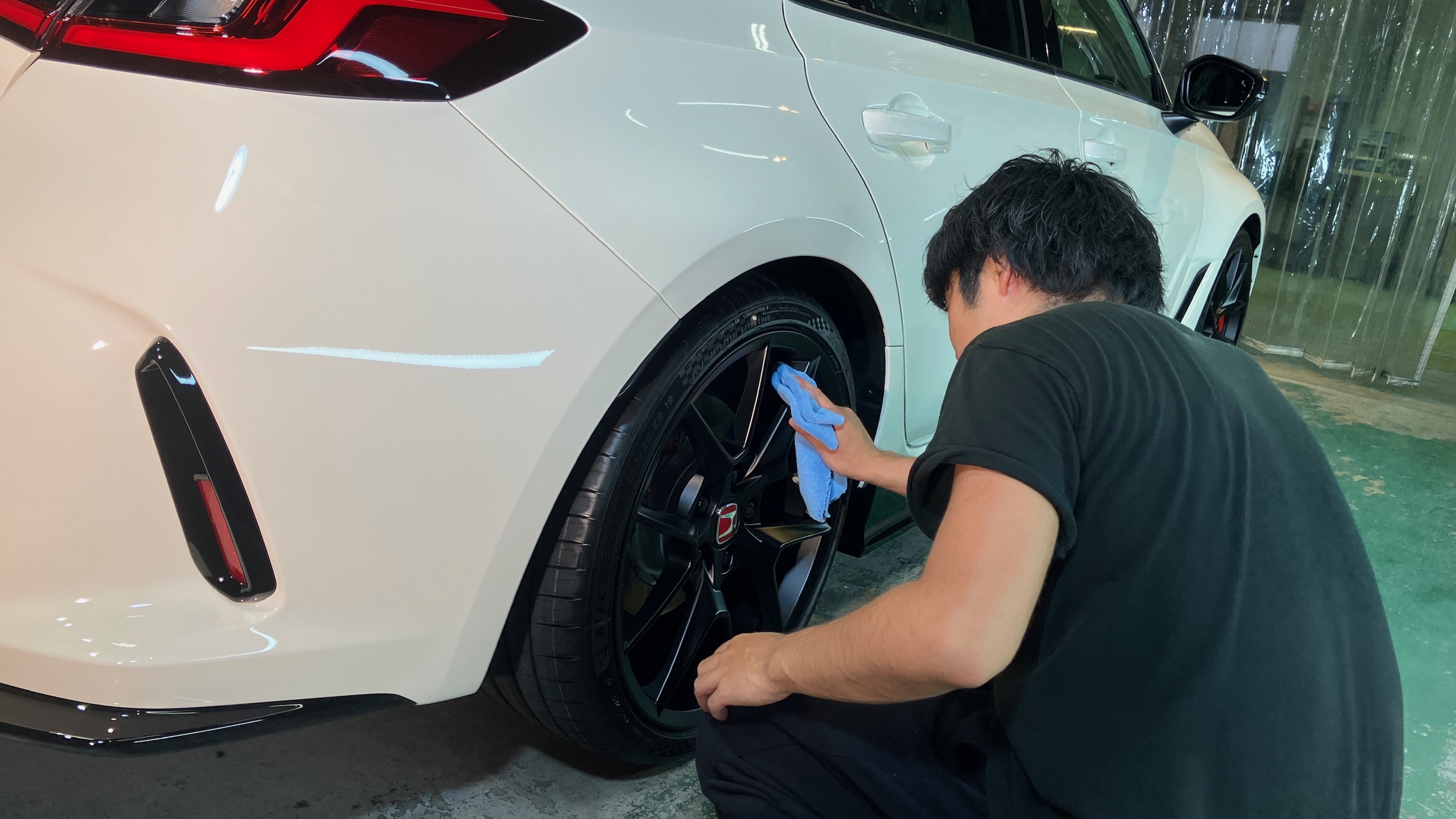 ホンダ・シビック：セラミック施工：施工写真４