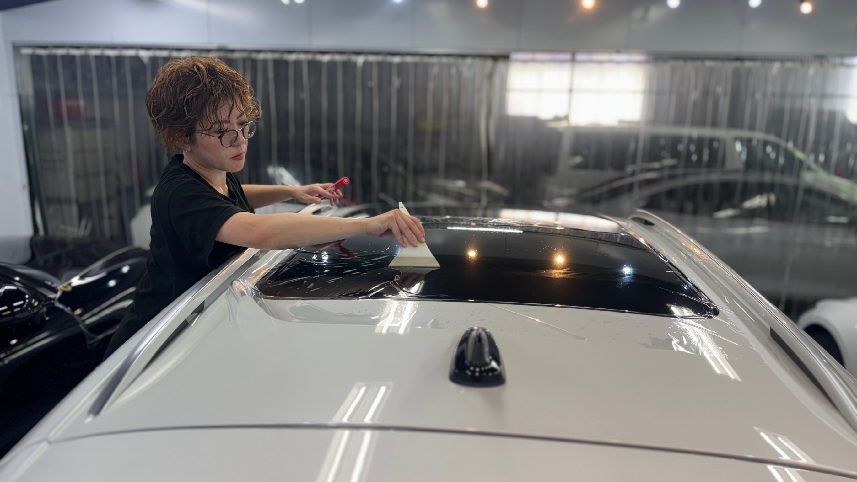 フォルクスワーゲン・ティグアン：ガードグレイズ施工：施工写真４