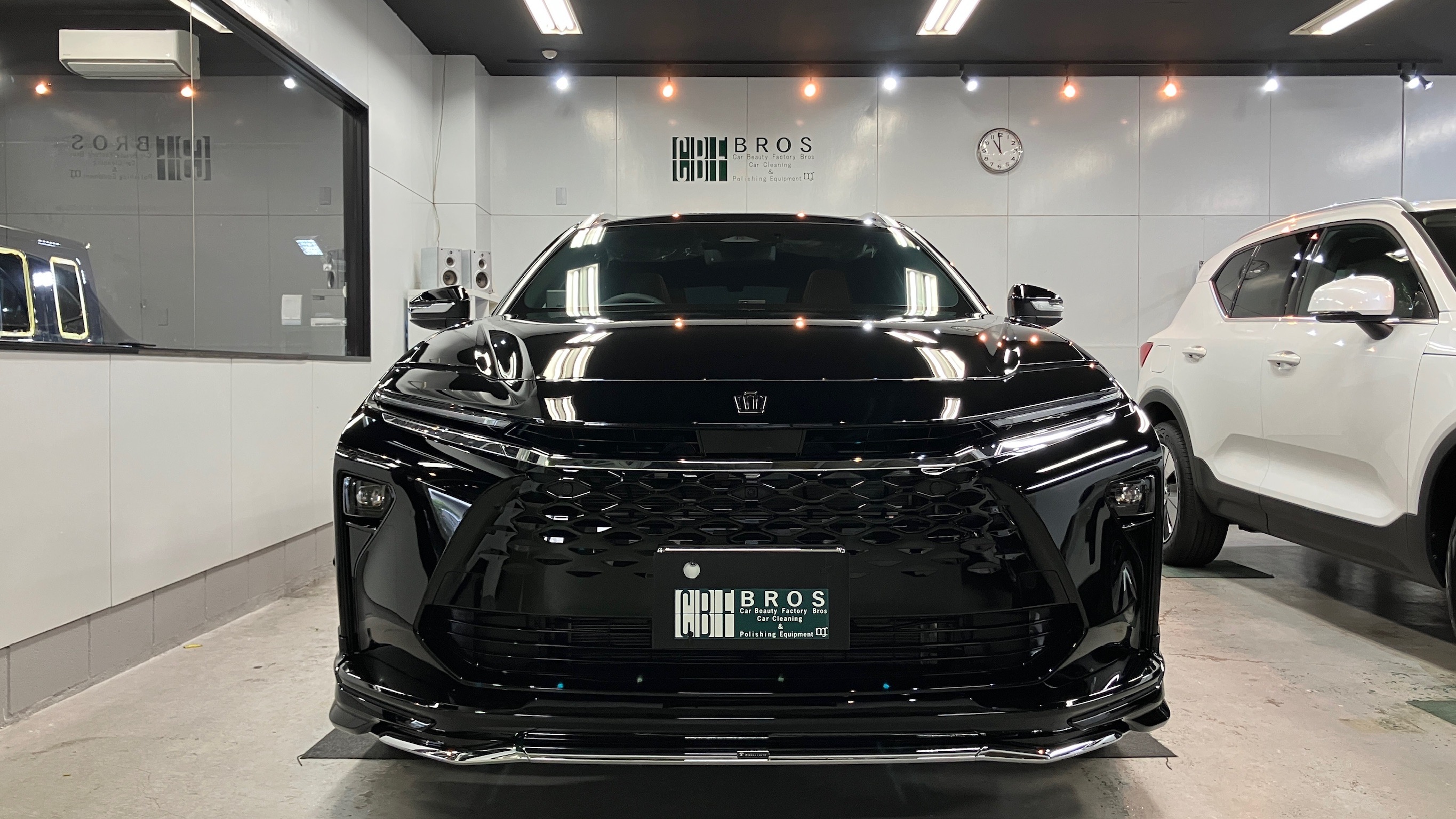 トヨタ・クラウンエステート:ガードグレイズ施工:完成写真1