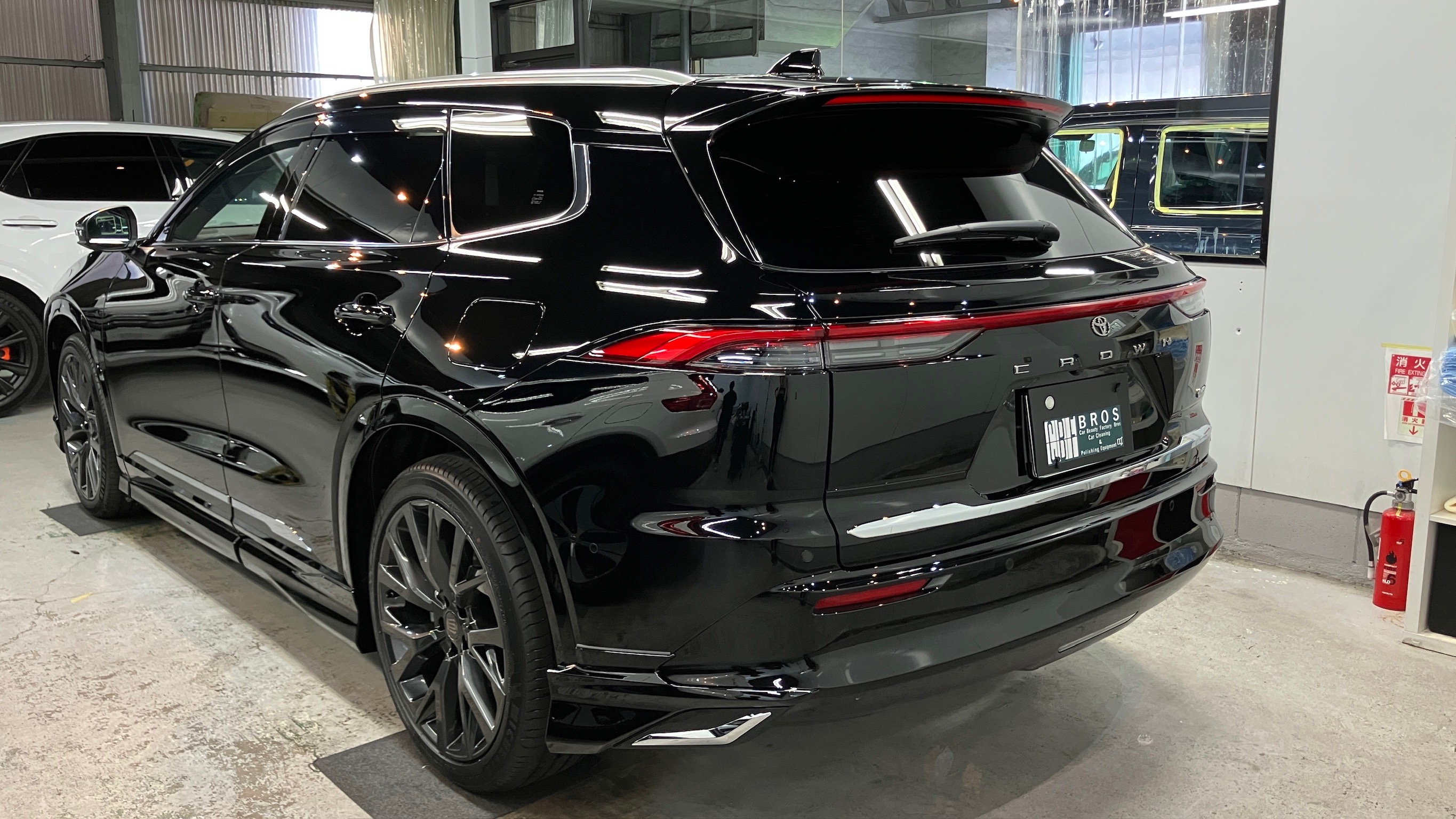 トヨタ・クラウンエステート:ガードグレイズ施工:完成写真4