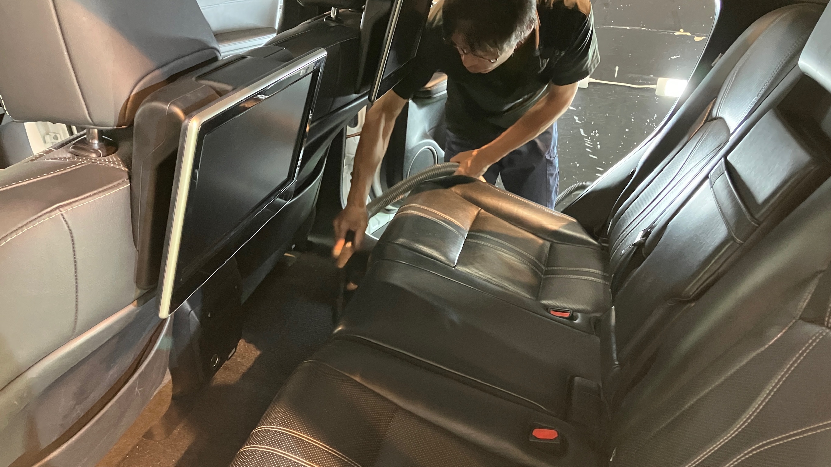 レクサス・RX:車内クリーニング:施工写真3