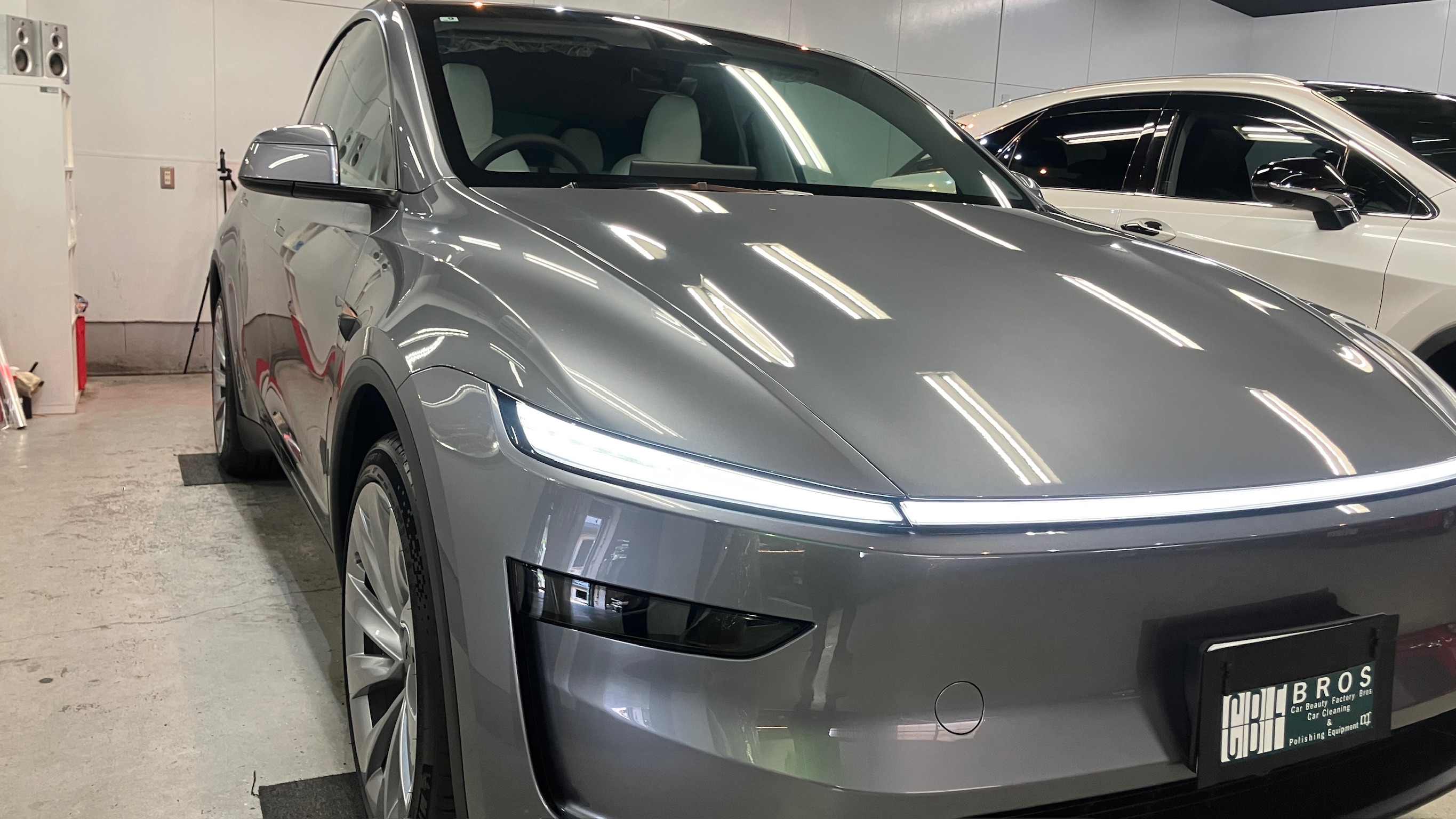 テスラ・モデルY：アドバンスド施工：完成写真３