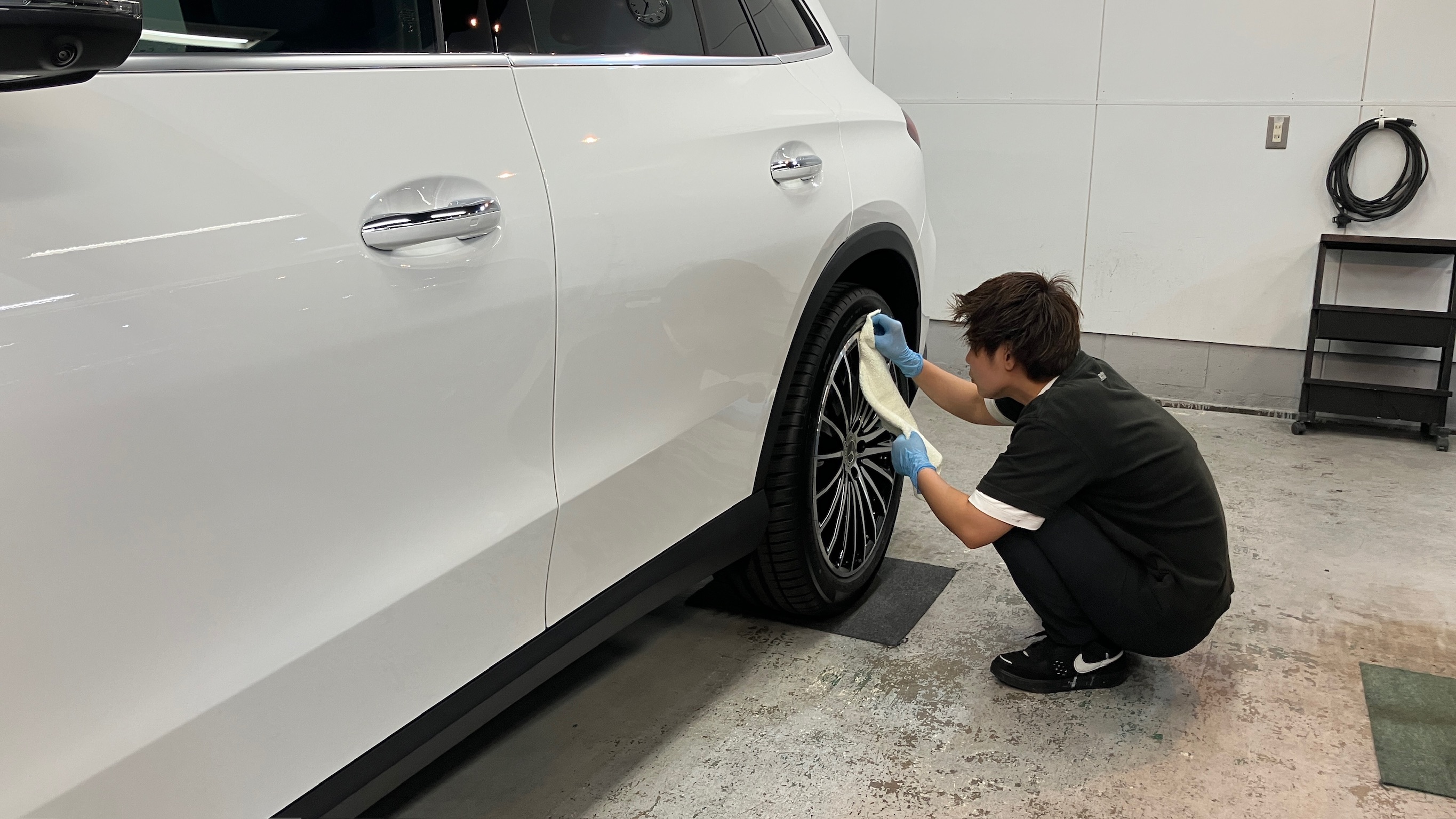 メルセデス・ベンツ・GLC:ガードグレイズ施工:施工写真1