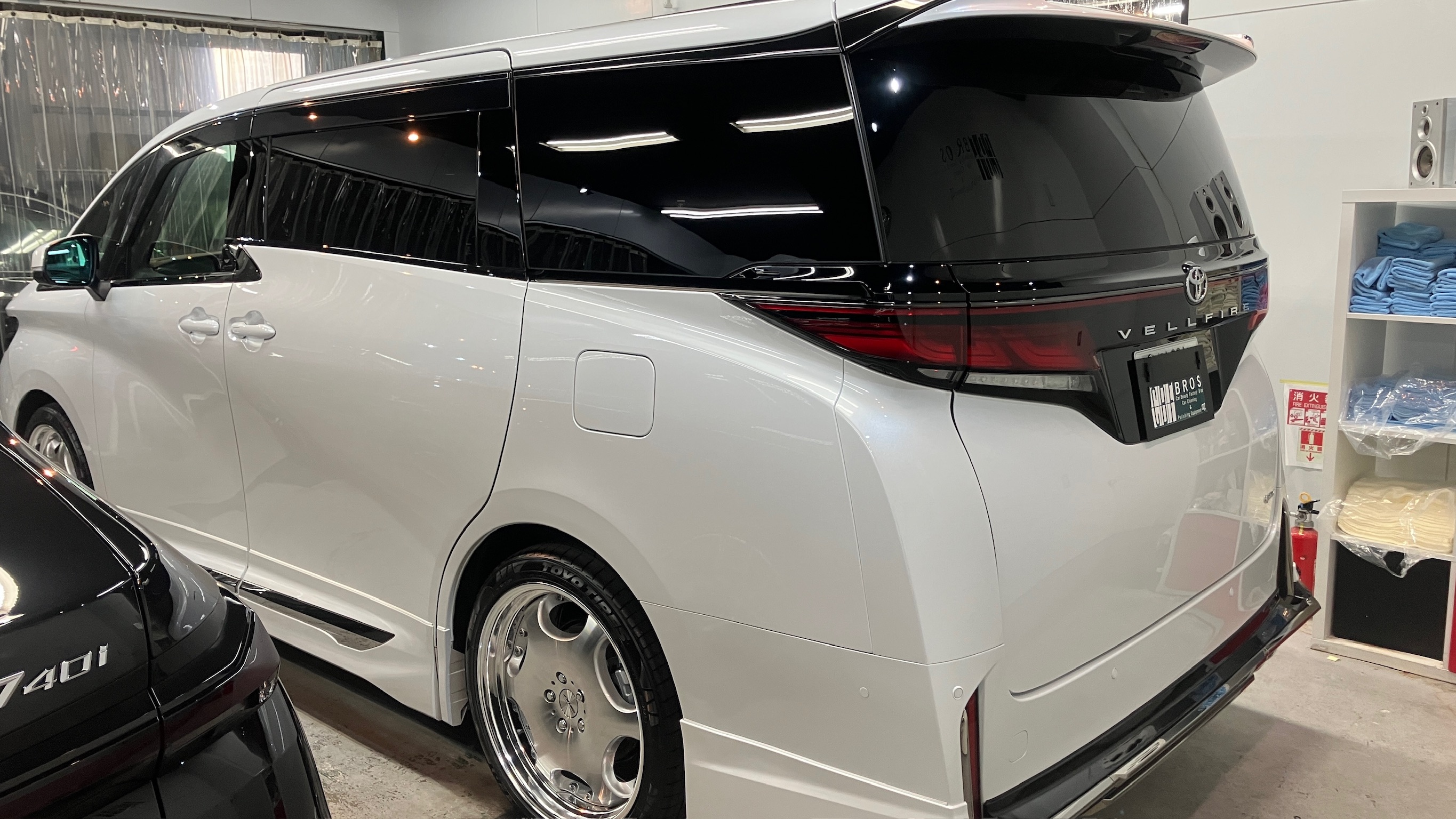 トヨタ・ヴェルファイア:アドバンスド施工:完成写真3