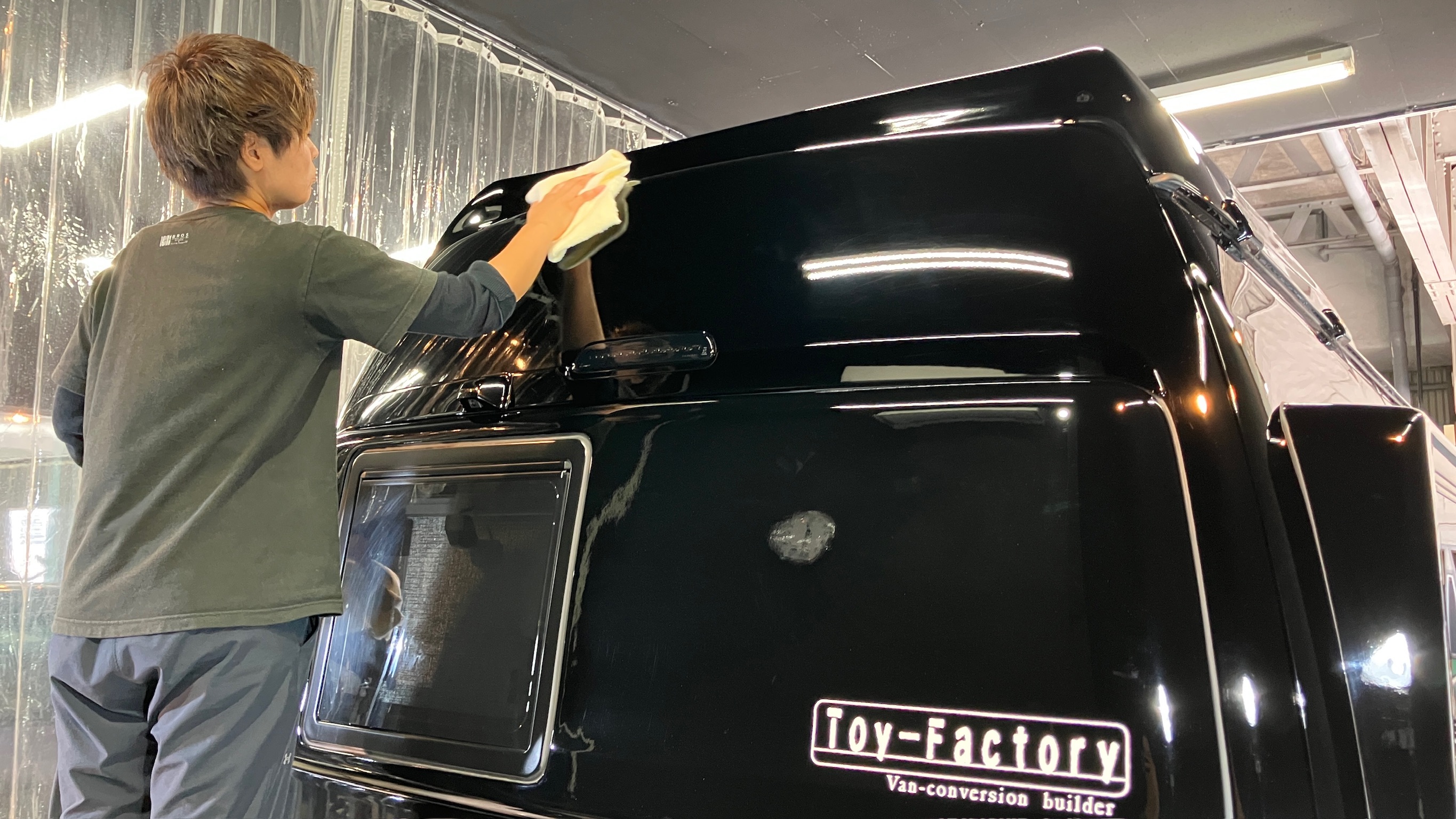 トヨタ・ハイエース:ガードグレイズ施工:施工写真2