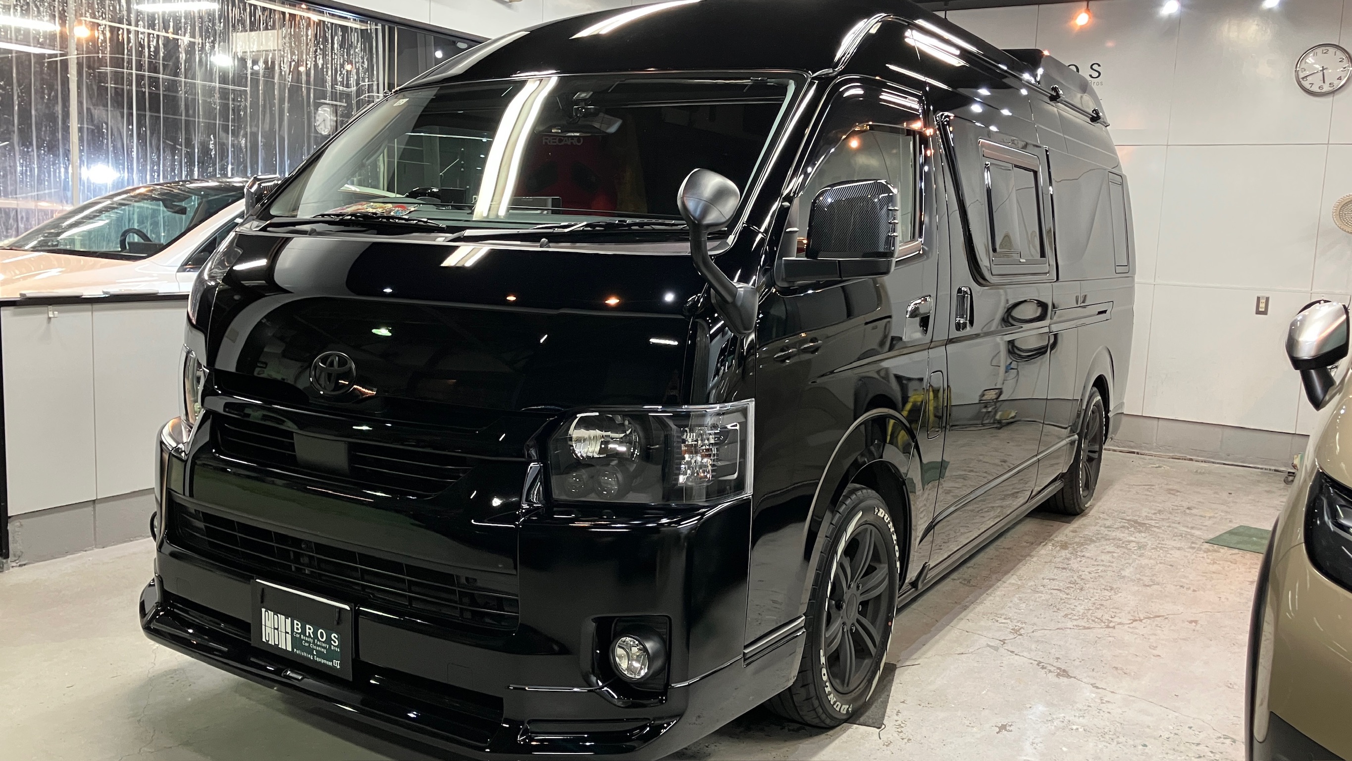 トヨタ・ハイエース:ガードグレイズ施工:完成写真2