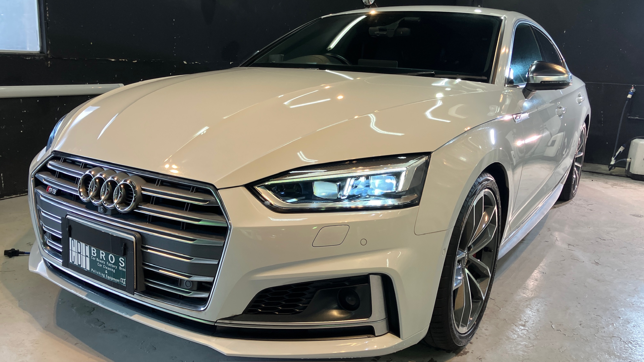 アウディ・A5:ヘッドライトリファイン:完成写真6