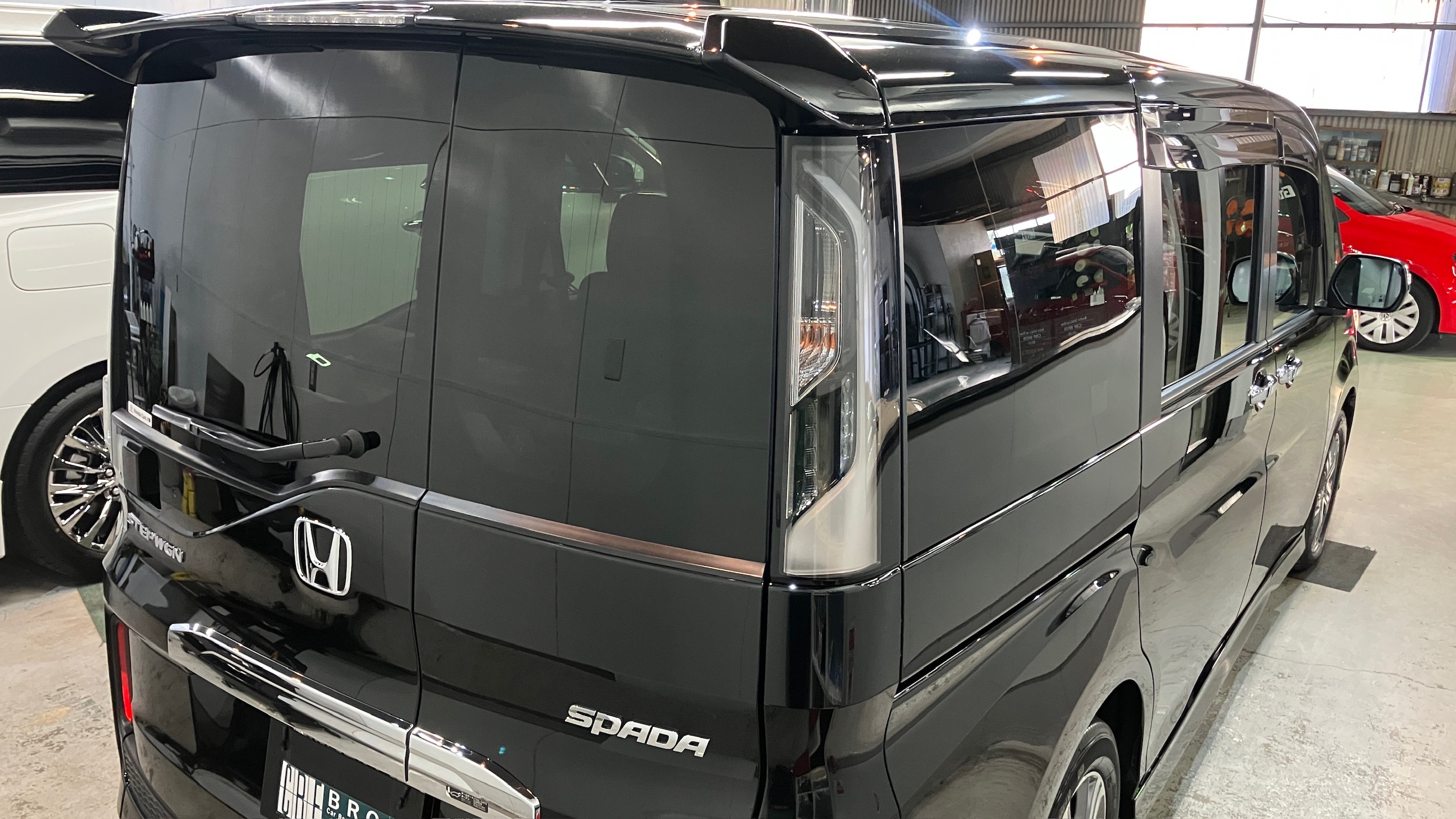 ホンダ・ステップワゴン：クラスM施工：完成写真４