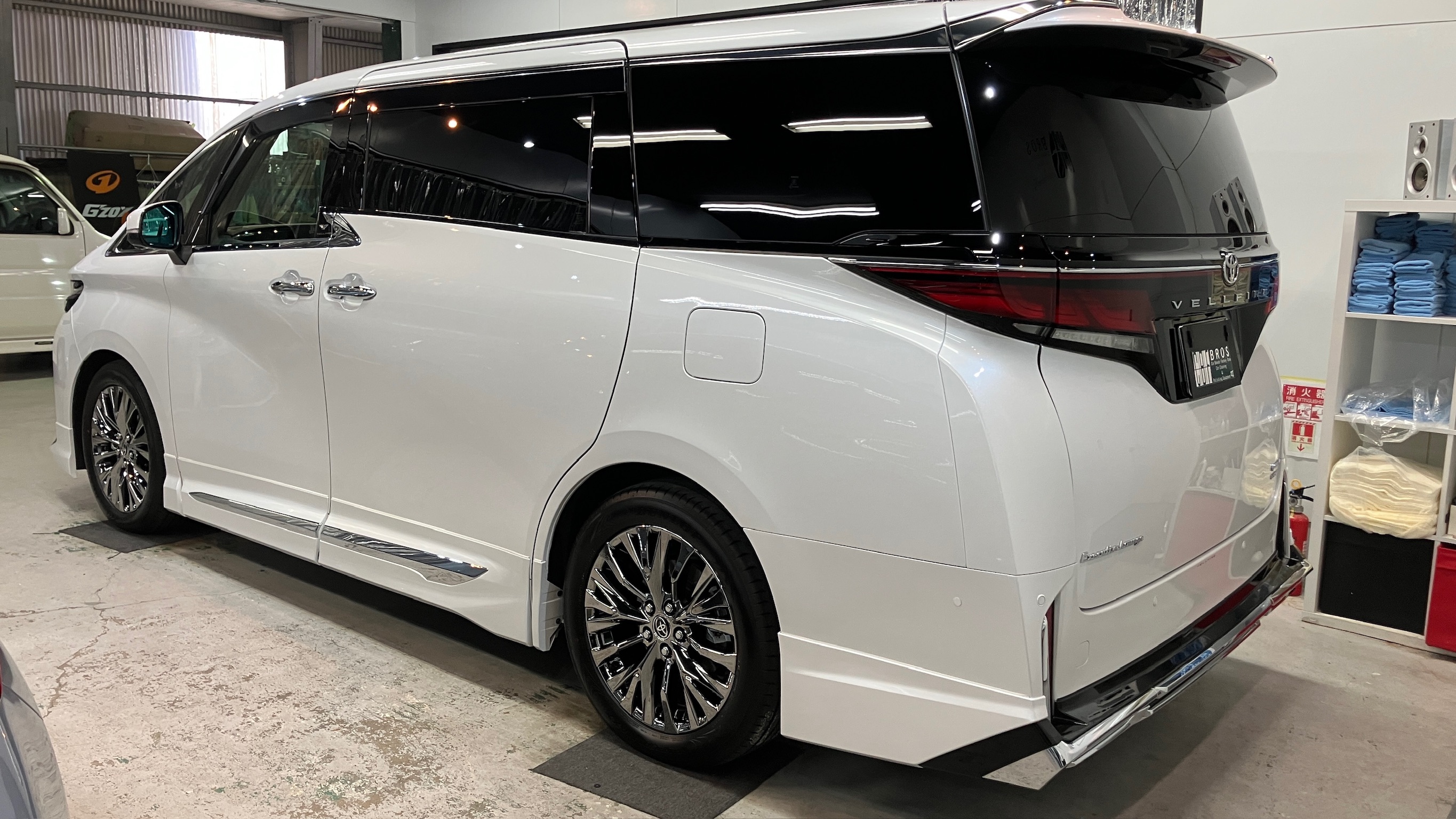 トヨタ・ヴェルファイア:アドバンスド施工:完成写真5