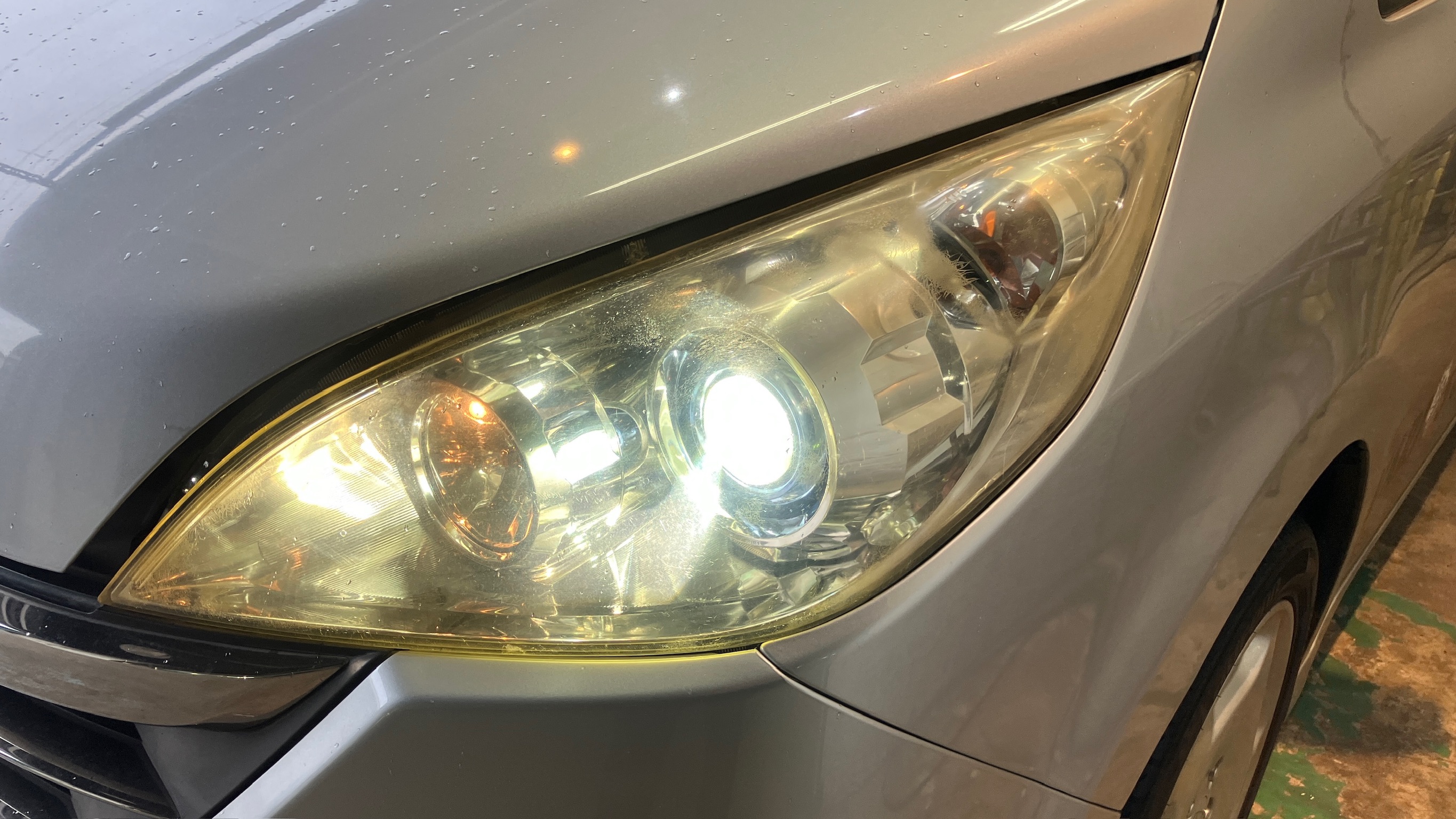 ホンダ・ステップワゴン:ヘッドライトリファイン修復:完成写真2