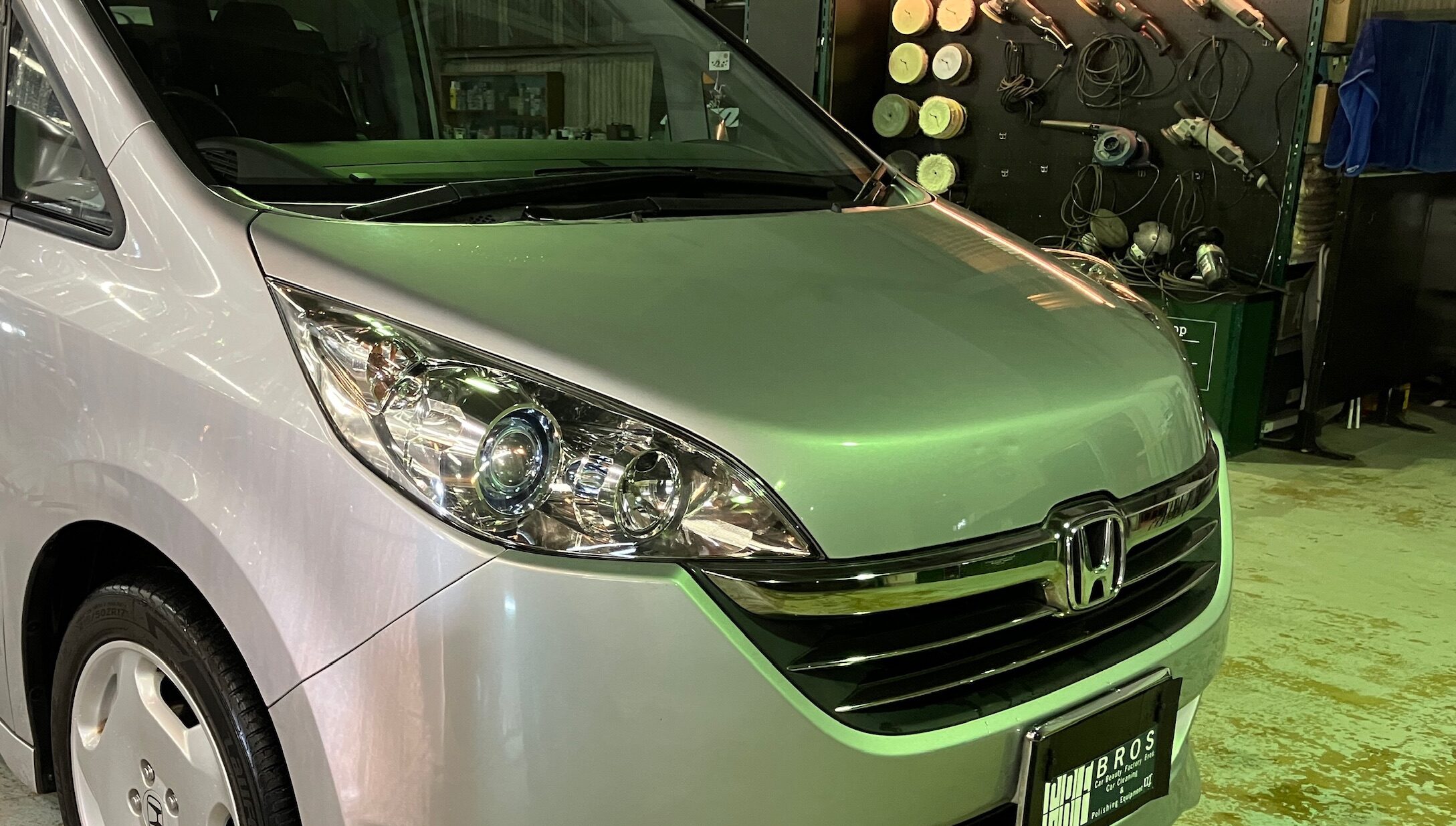 ホンダ・ステップワゴン:ヘッドライトリファイン修復:完成写真3