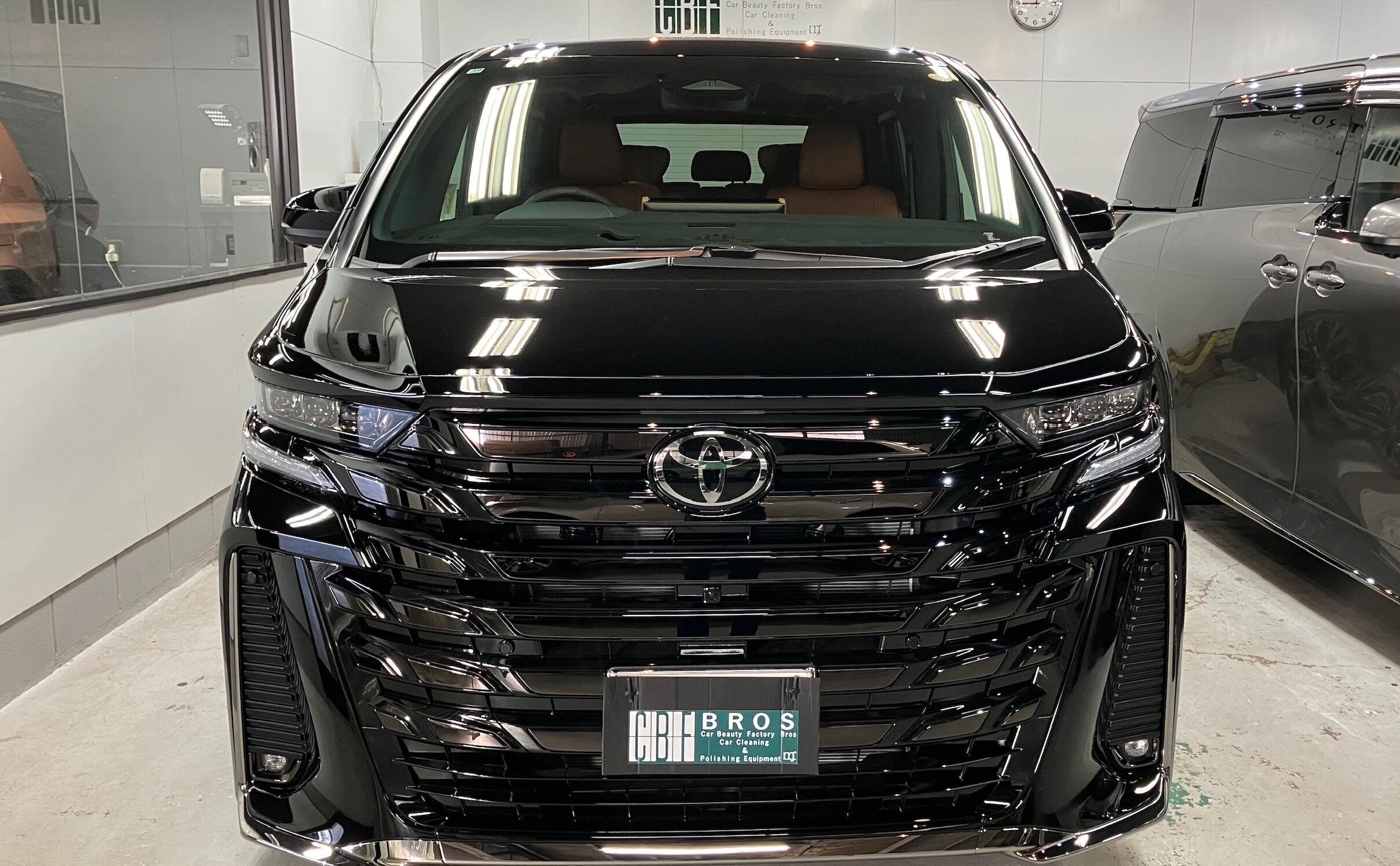 トヨタ・ヴェルファイア:ガードグレイズ施工:完成写真1