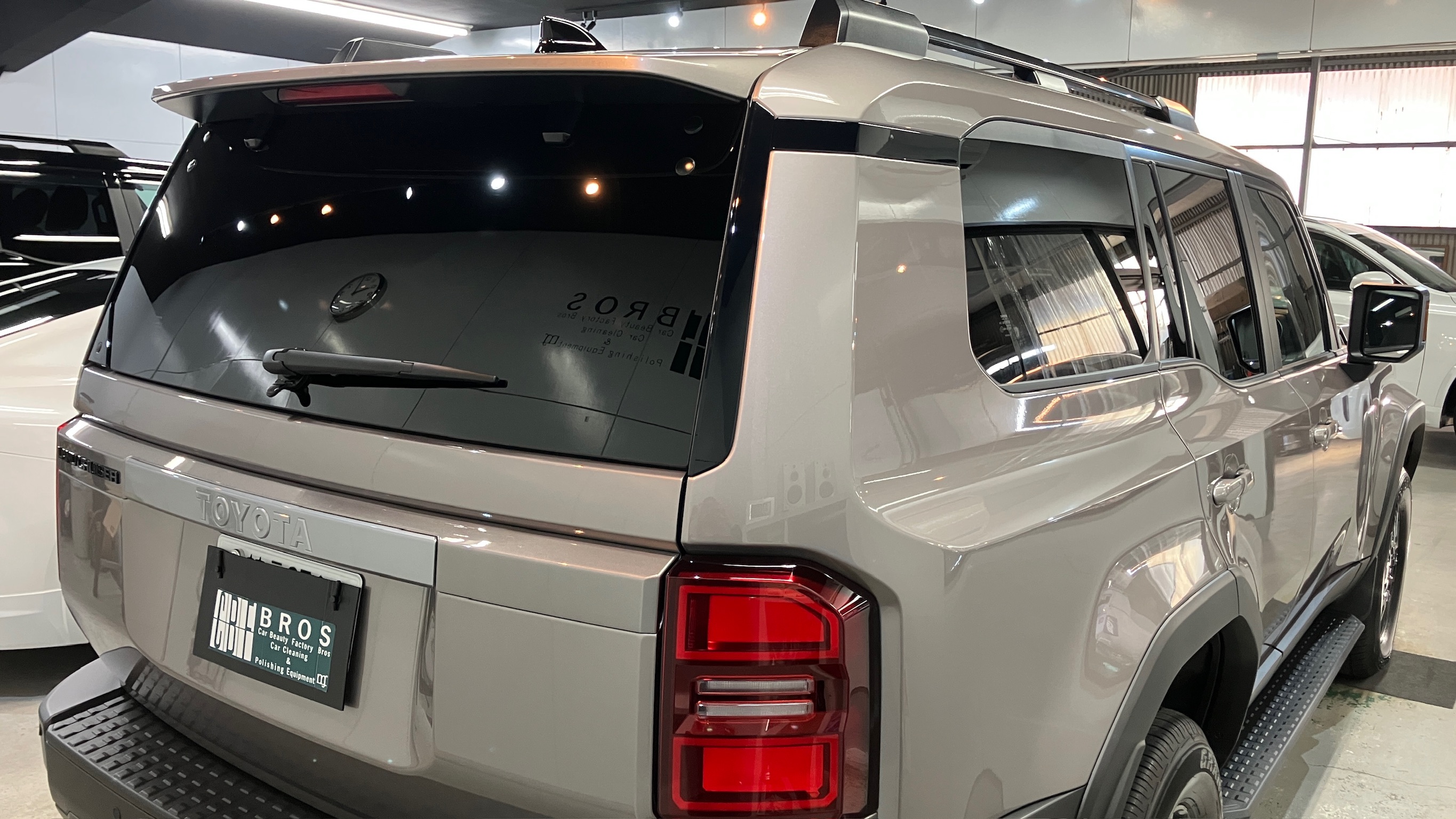 トヨタ・ランドクルーザー250：断熱カーフィルム施工：完成写真４