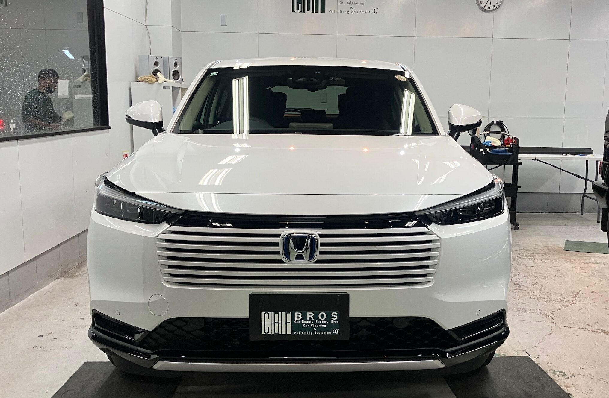 ホンダ・ヴェゼル：ガードグレイズ施工：完成写真１