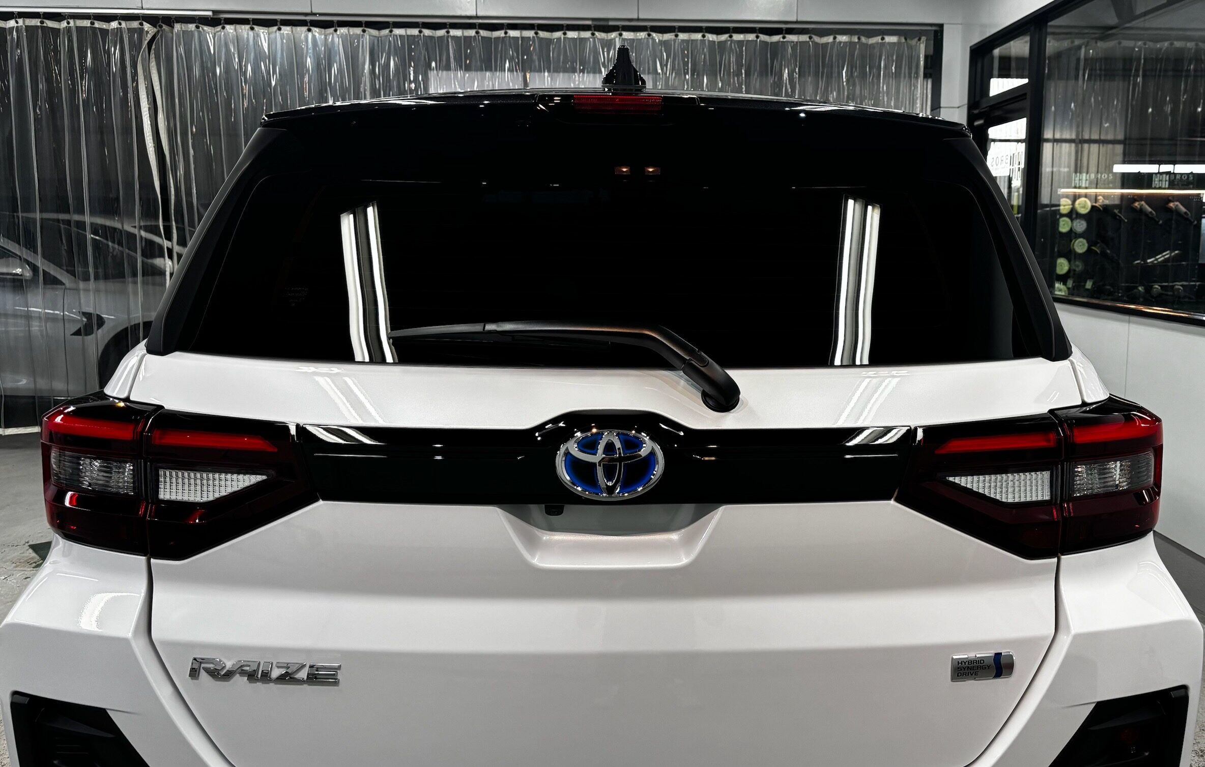 トヨタ・ライズ:ガードグレイズ施工:断熱カーフィルム施工:完成写真4