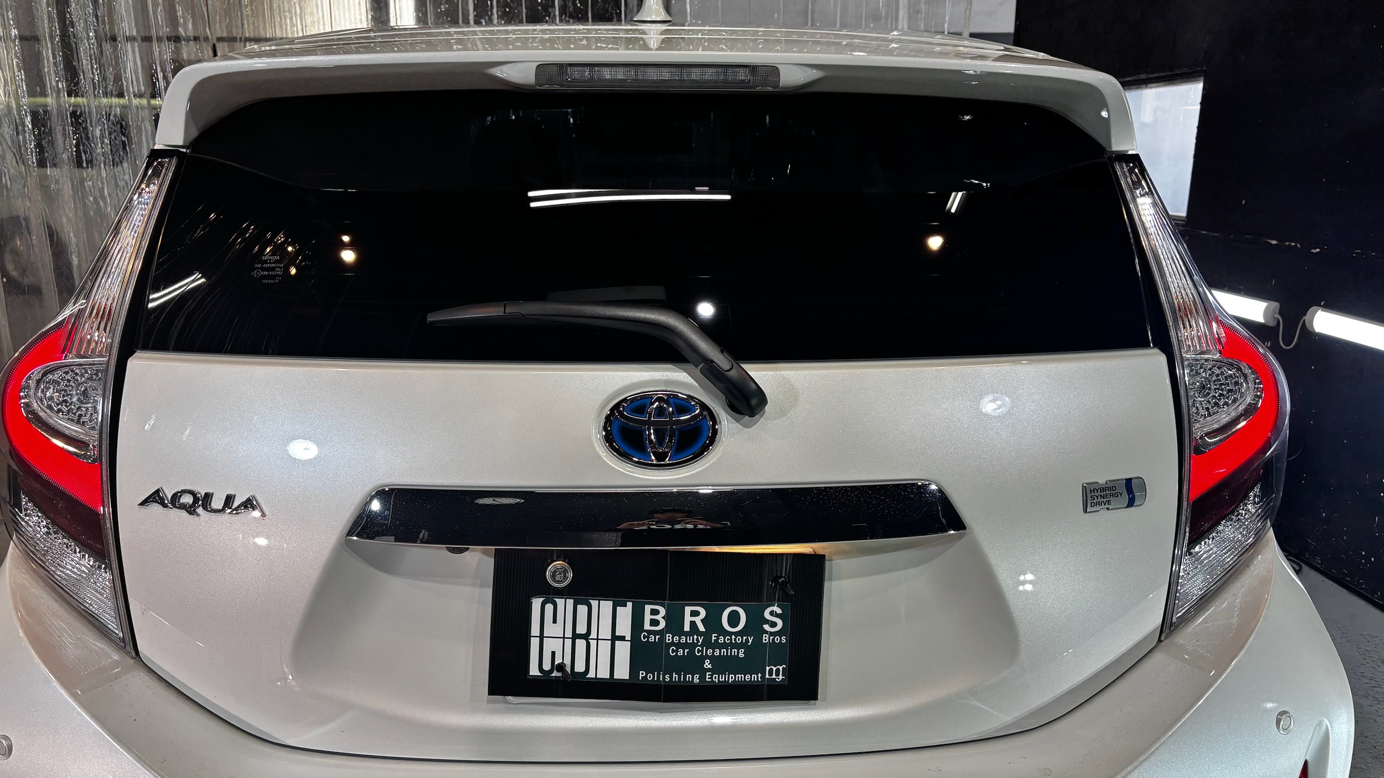 トヨタ・アクア:断熱カーフィルム施工:完成写真3
