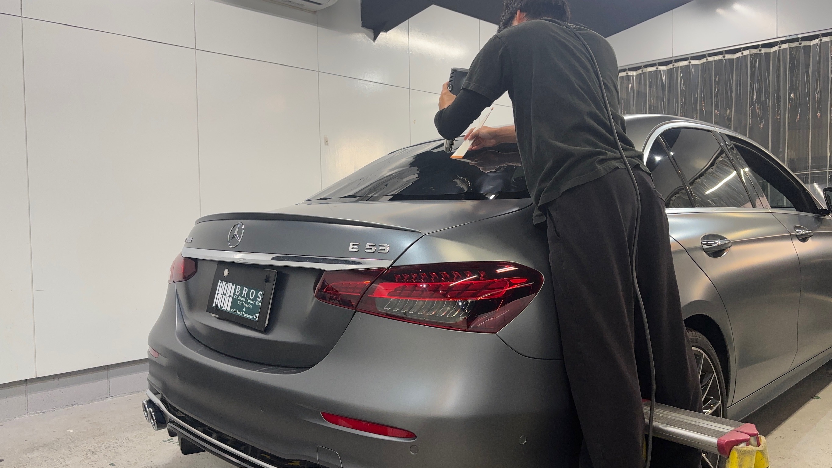 メルセデス・ベンツ・AMG E53:断熱カーフィルム施工:施工写真1