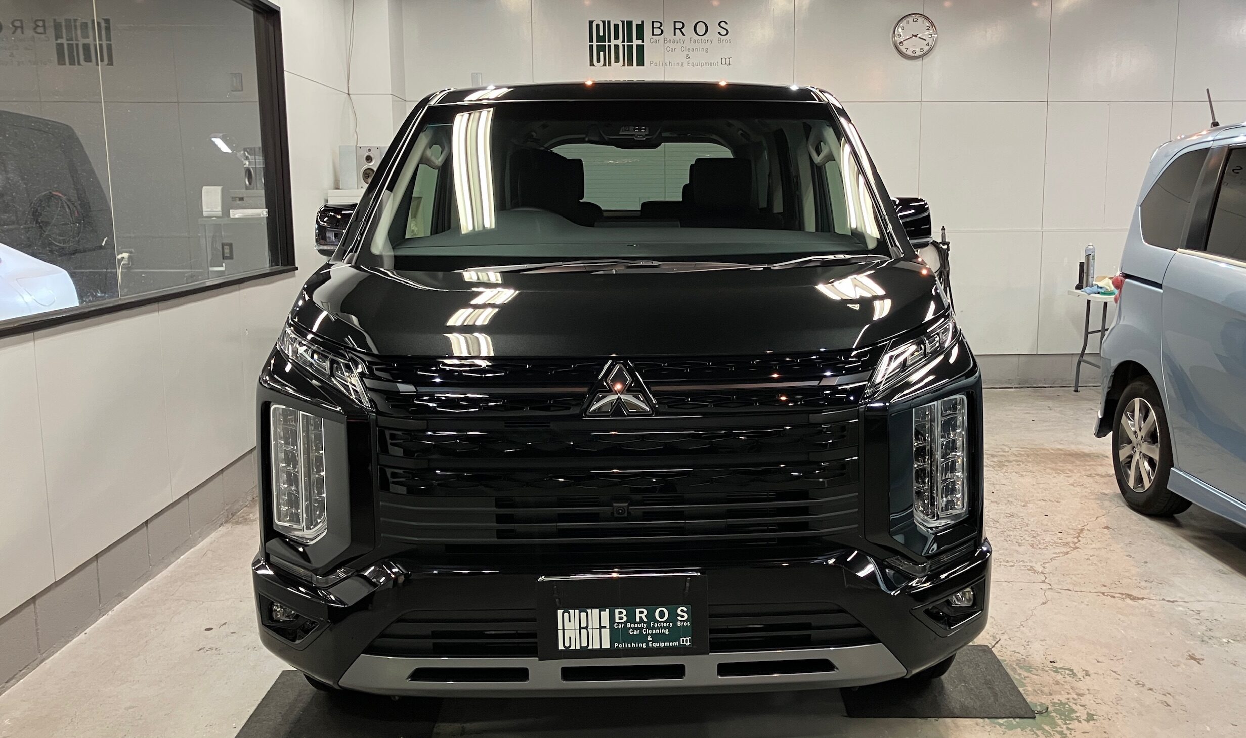 三菱・デリカD５：ガードグレイズ施工：完成写真１