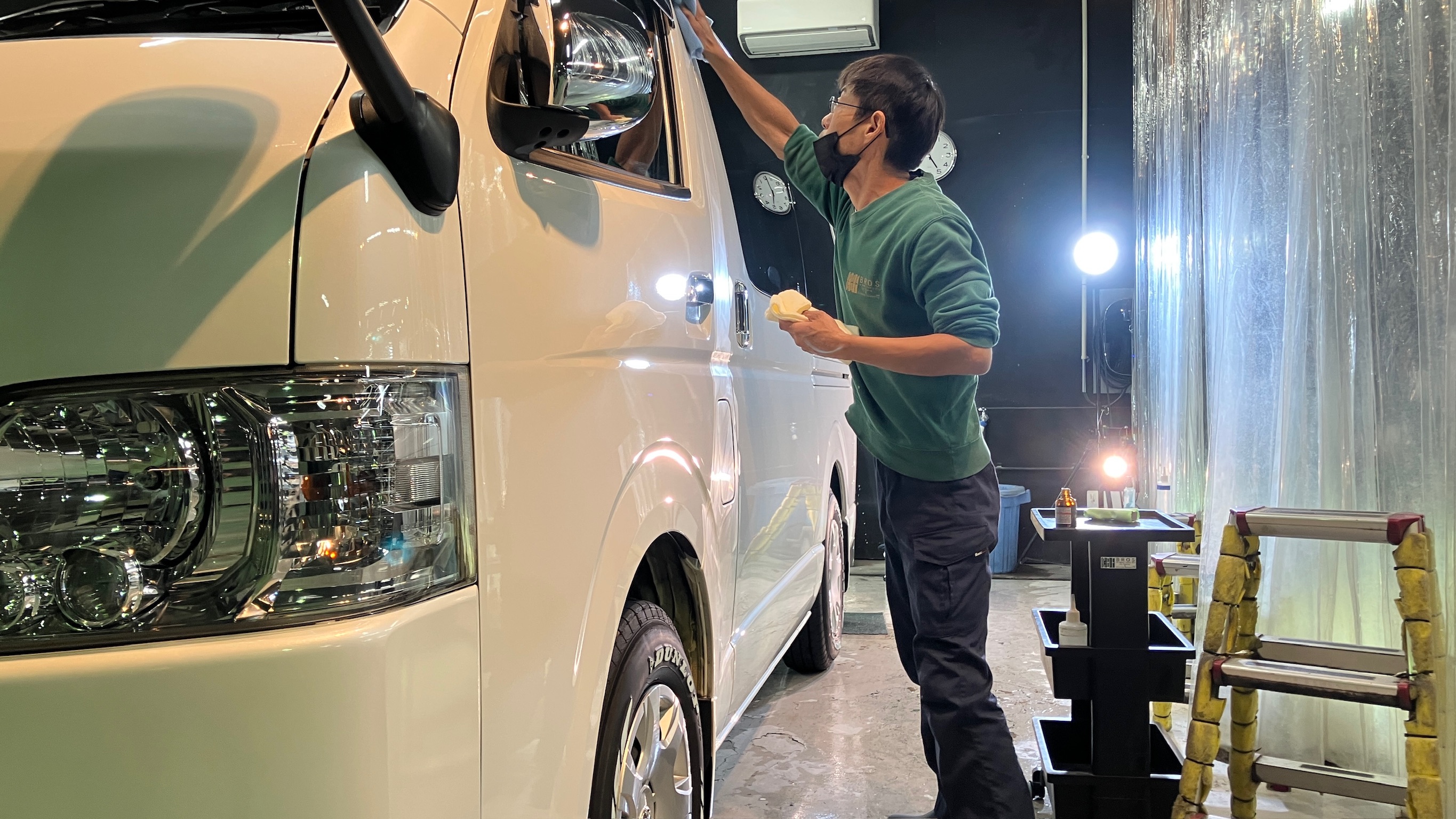 トヨタ・ハイエース:ガードグレイズ施工:施工写真3