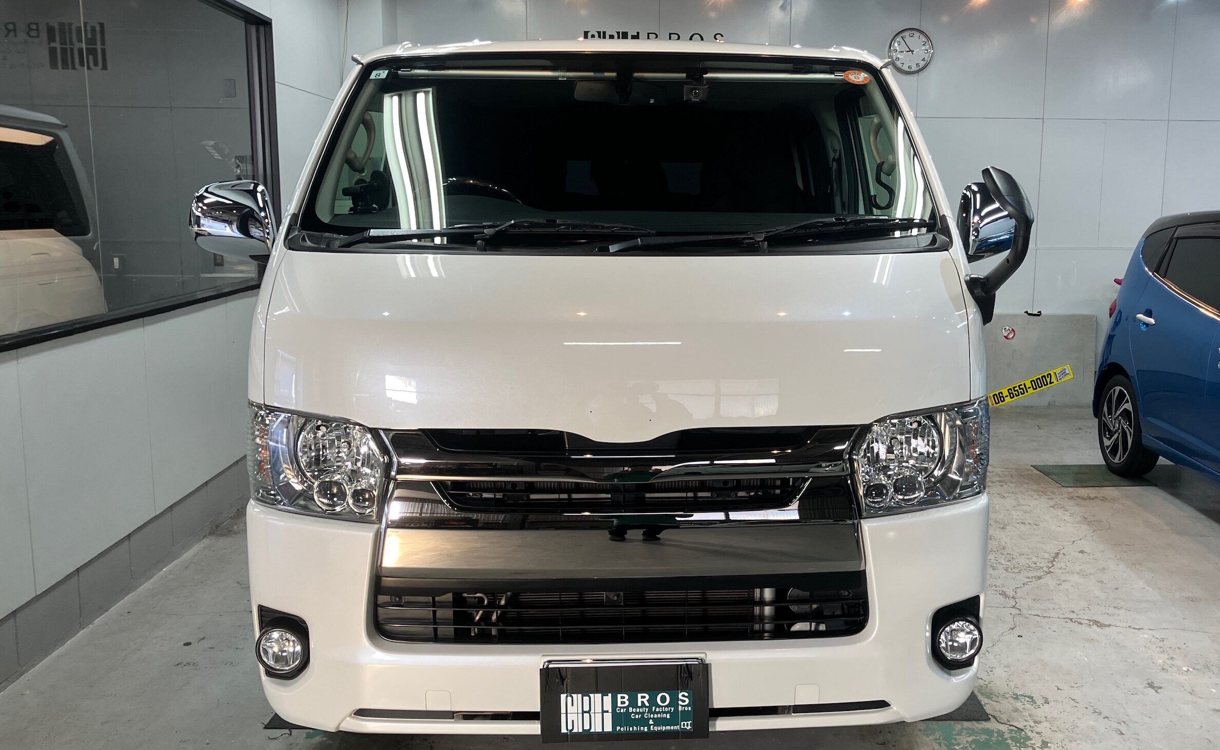 トヨタ・ハイエース:ガードグレイズ施工:完成写真1