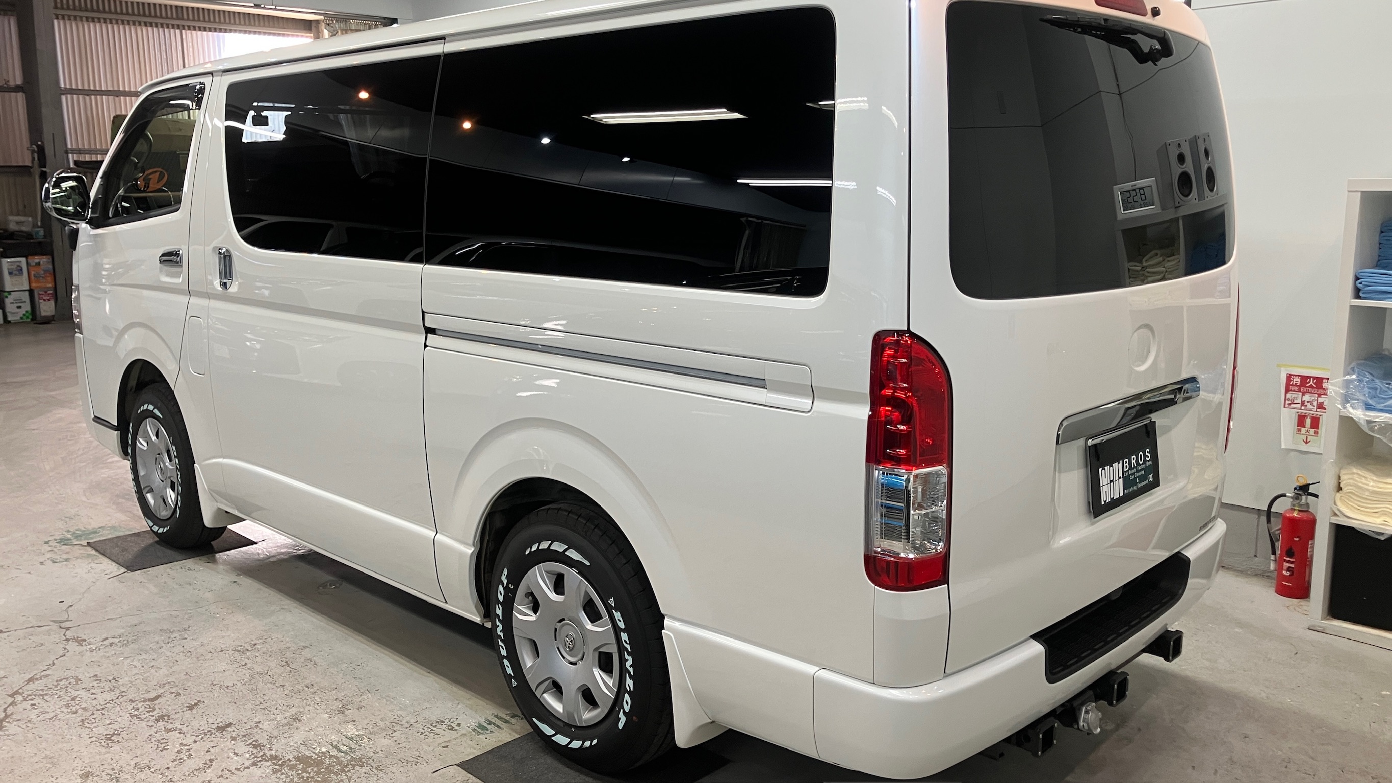 トヨタ・ハイエース:ガードグレイズ施工:完成写真4