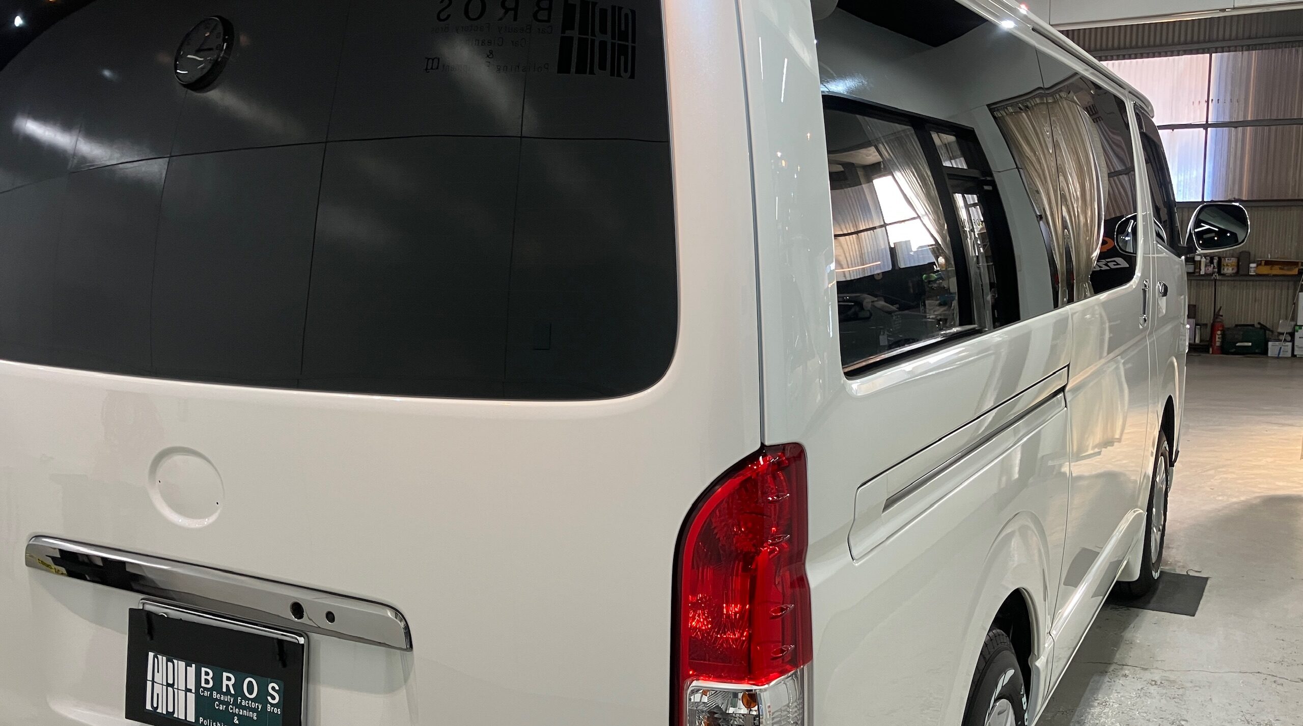 トヨタ・ハイエース:ガードグレイズ施工:完成写真5