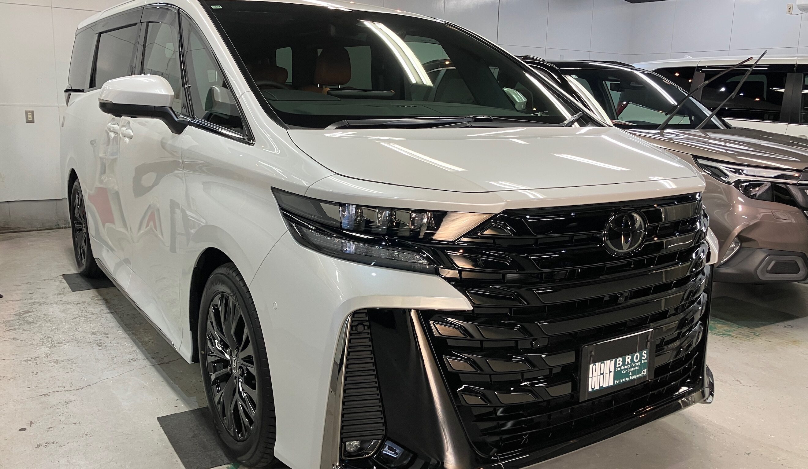 トヨタ・ヴェルファイア：アドバンスド施工：完成写真３