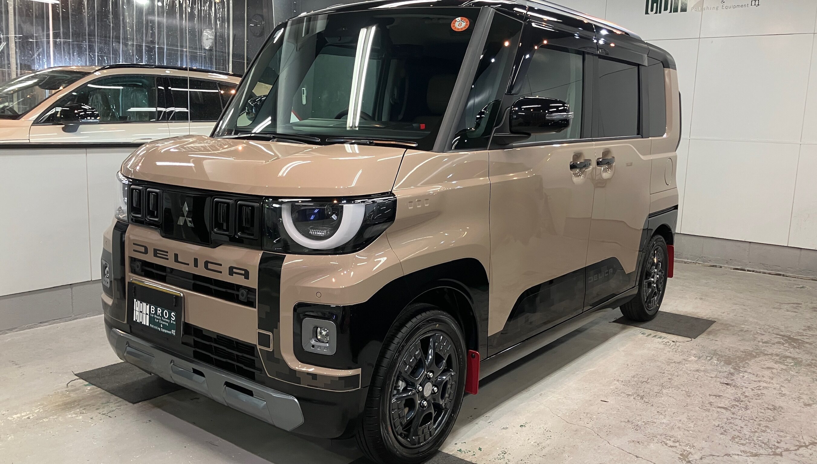 三菱・デリカミニ：アドバンスド施工：完成写真３