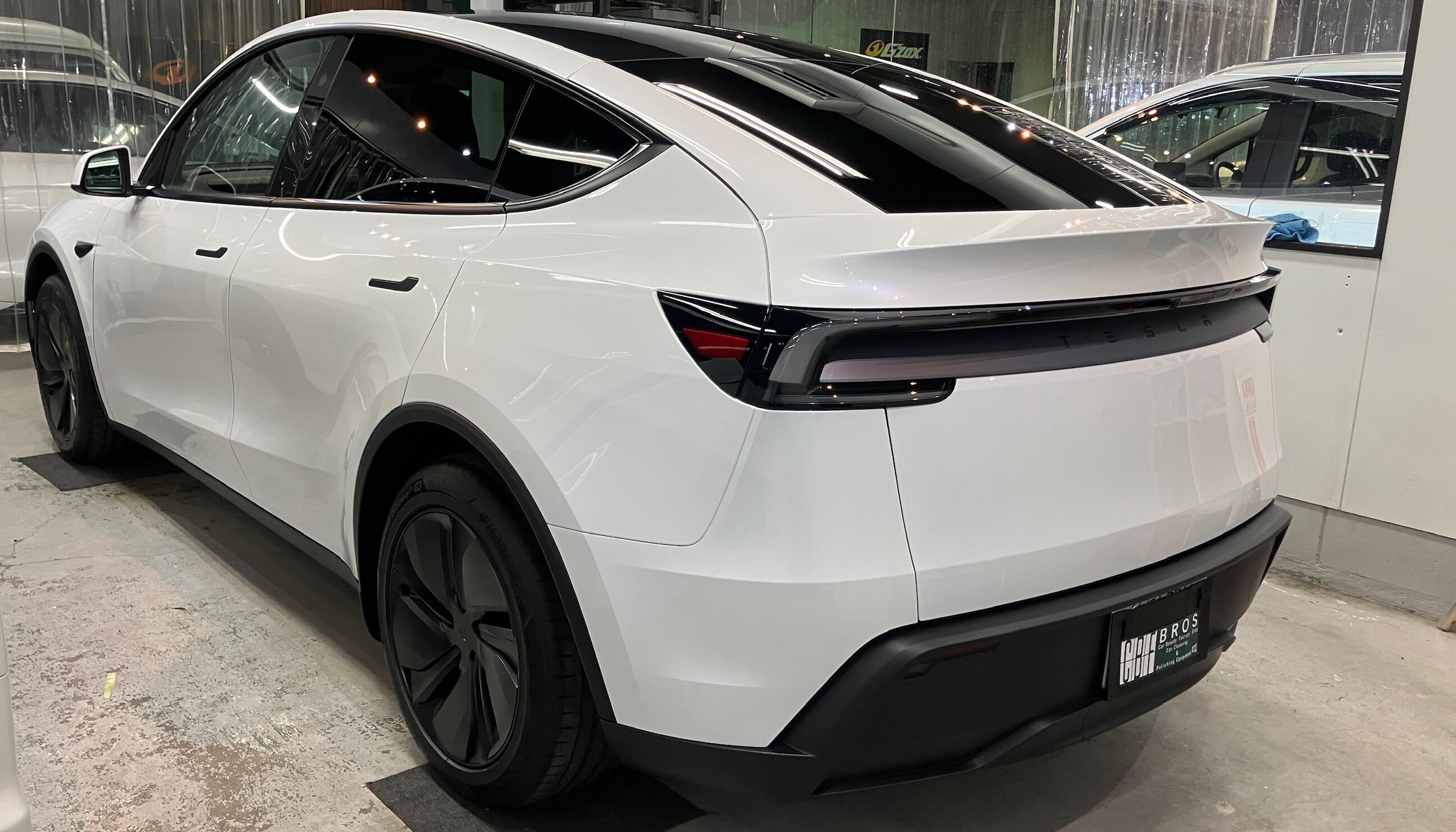 テスラ・モデルY:ガードグレイズ施工:完成写真4