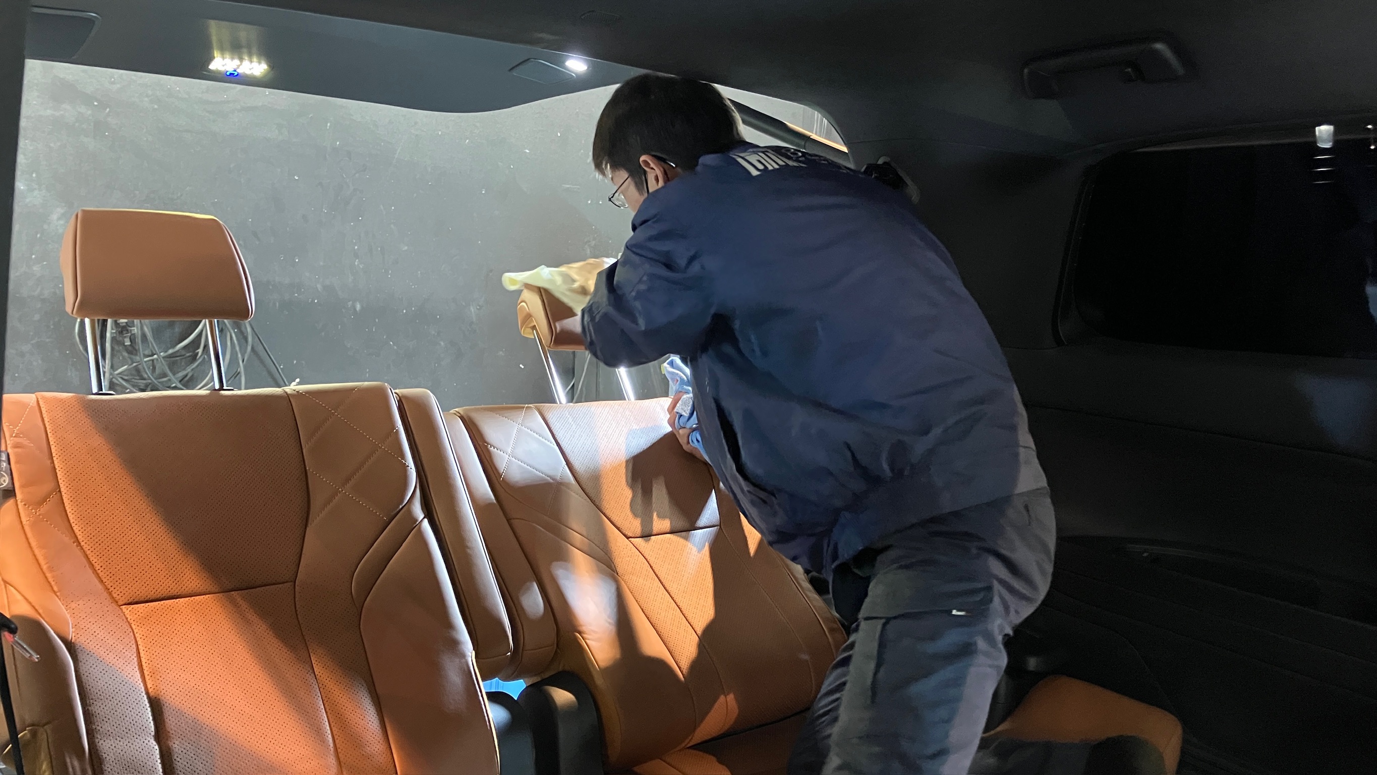 トヨタ・ヴェルファイア：アドバンスド施工：施工写真９