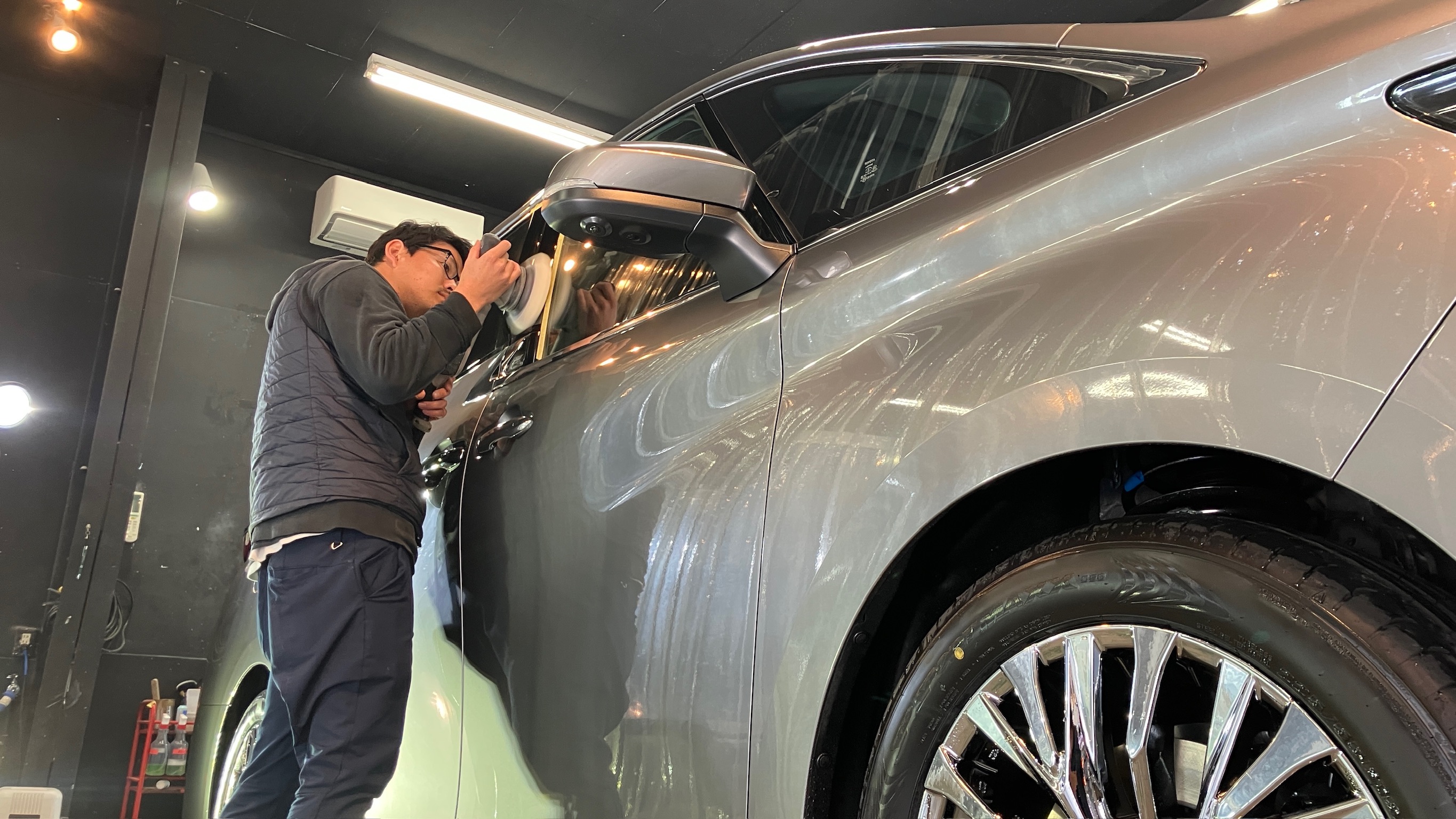 トヨタ・ヴェルファイア：アドバンスド施工：施工写真２