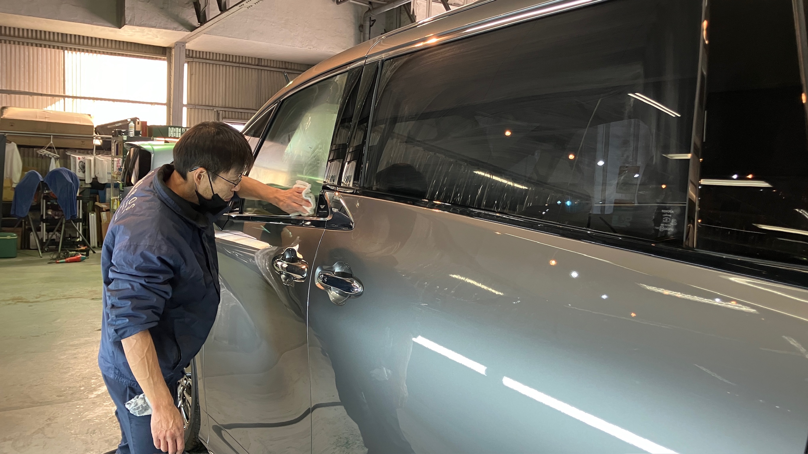 トヨタ・ヴェルファイア：アドバンスド施工：施工写真３