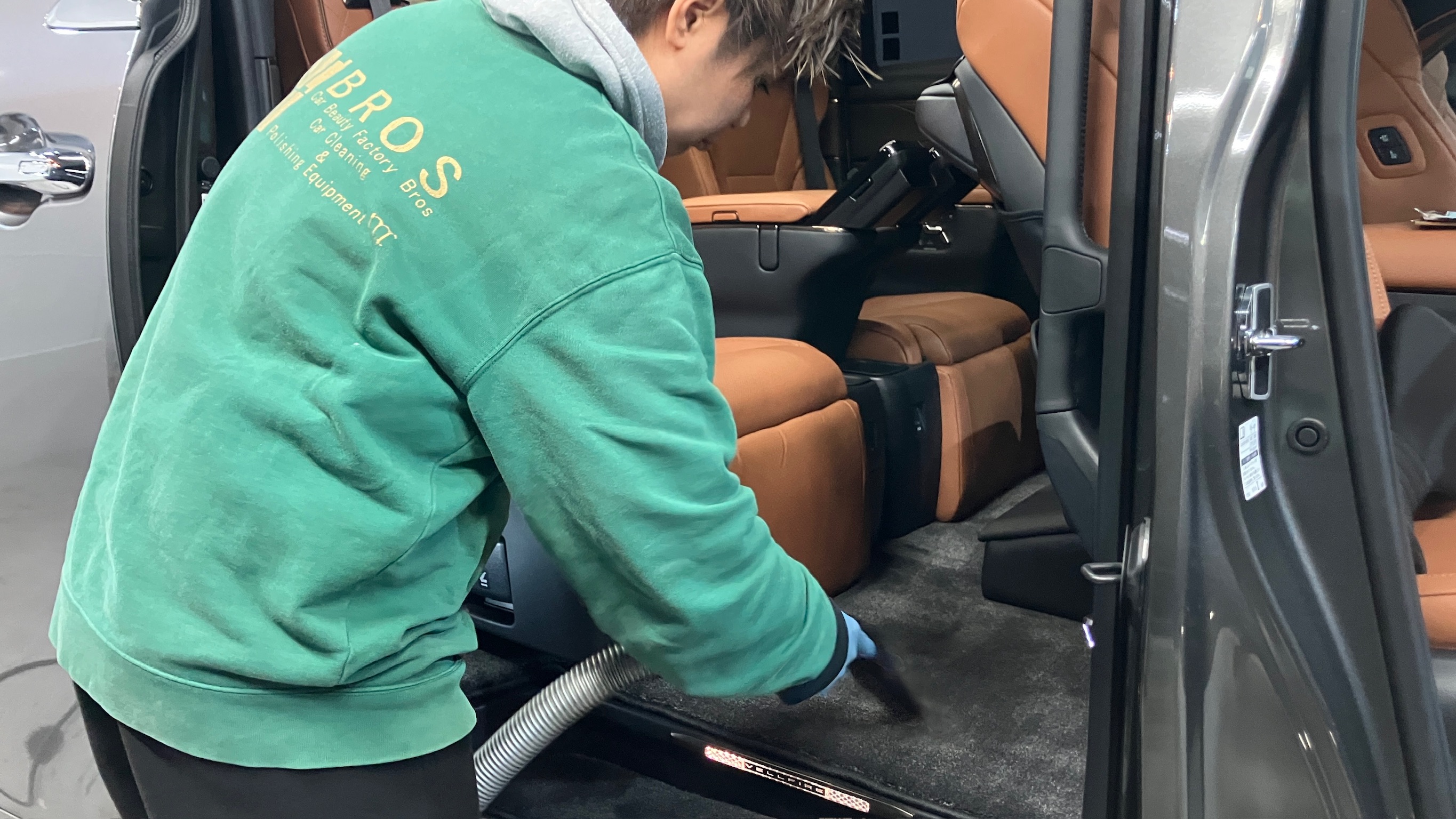 トヨタ・ヴェルファイア：アドバンスド施工：施工写真７