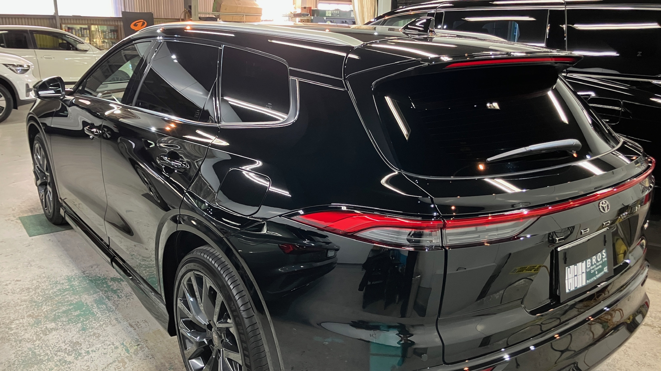 トヨタ・クラウンエステート：ガードグレイズ施工：完成写真５