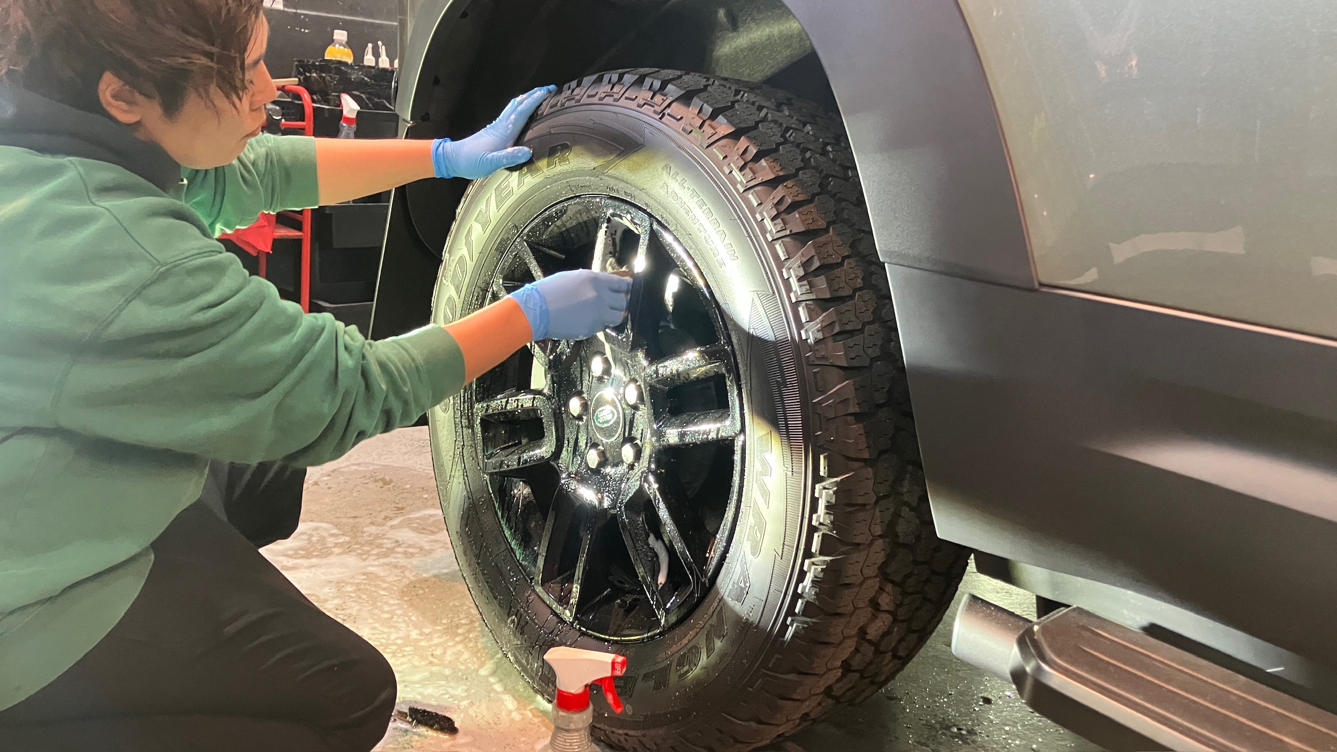 ランドローバー・ディフェンダー:ガードグレイズ施工:施工写真1