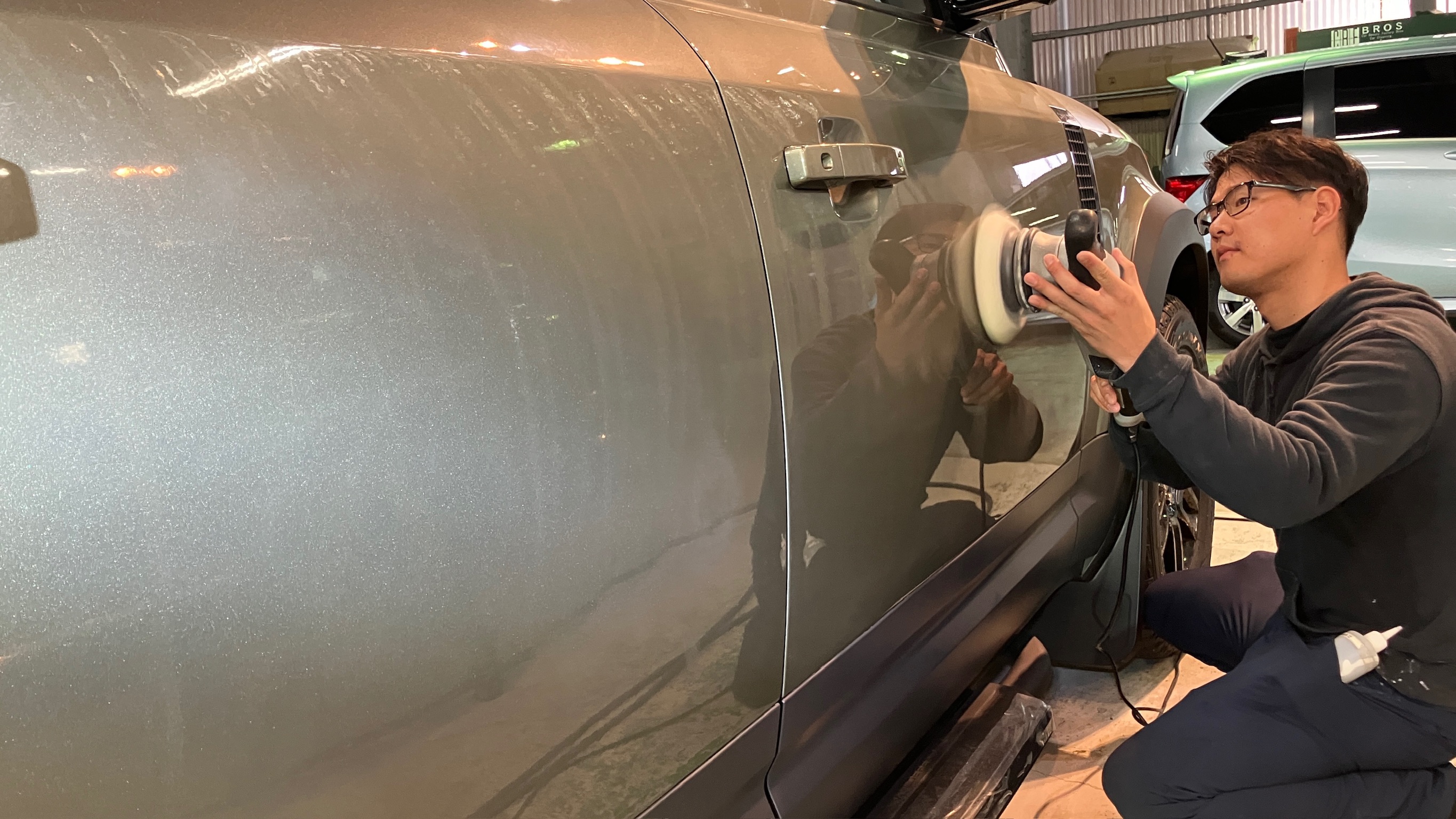 ランドローバー・ディフェンダー:ガードグレイズ施工:施工写真2