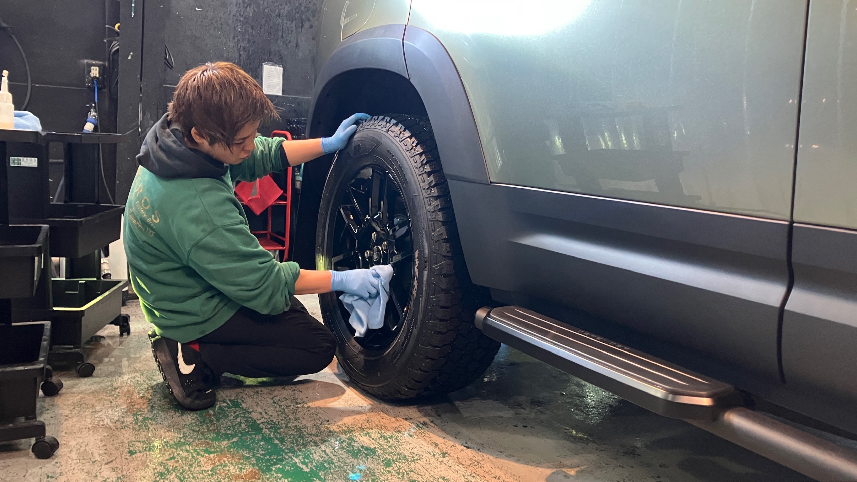 ランドローバー・ディフェンダー:ガードグレイズ施工:施工写真4