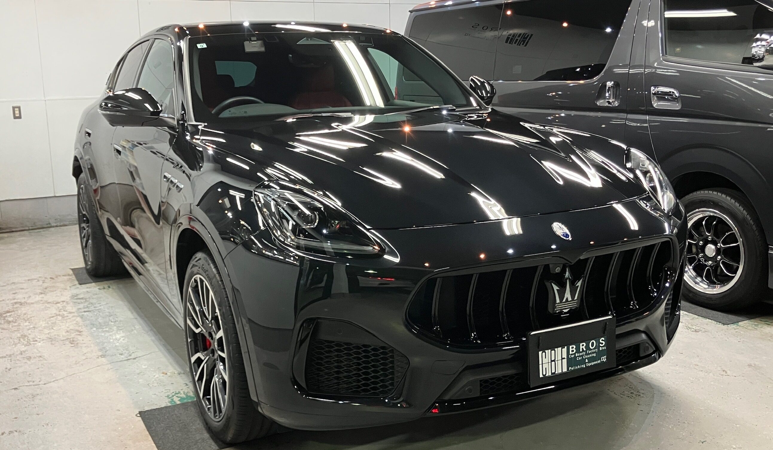 マセラティ・グレカーレ：アドバンスド施工：完成写真３