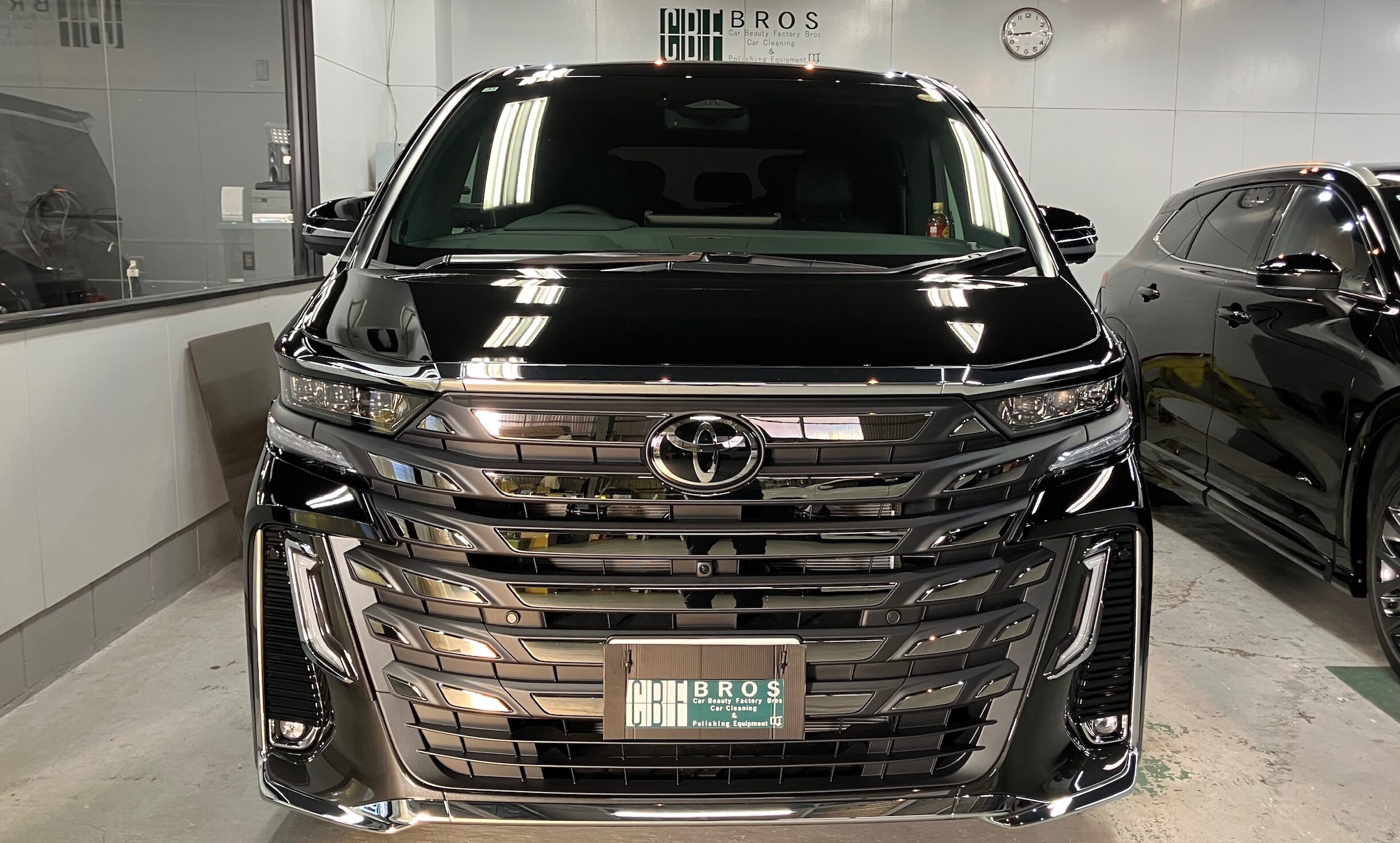 トヨタ・ヴェルファイア：アドバンスド施工：完成写真１