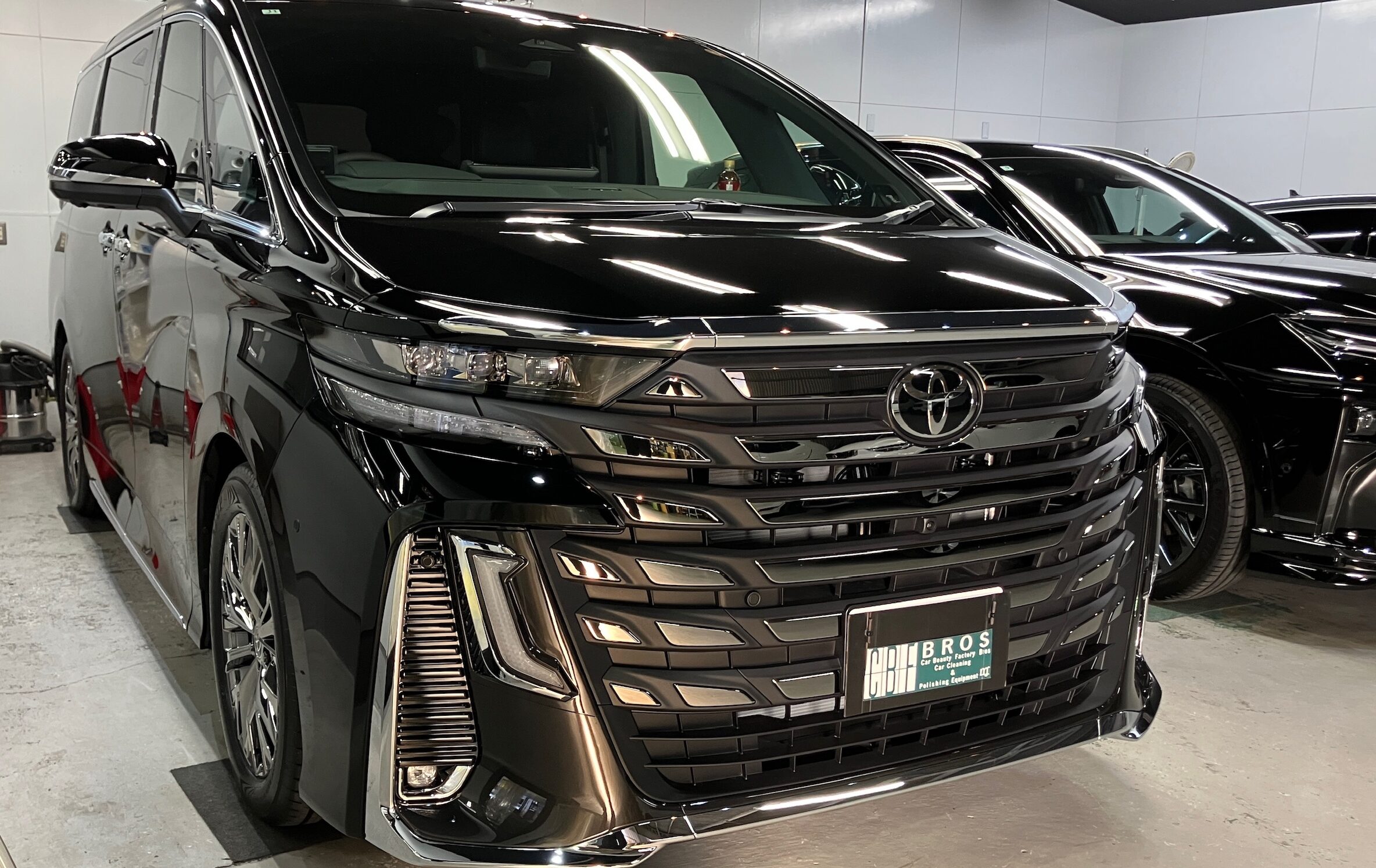 トヨタ・ヴェルファイア：アドバンスド施工：完成写真２