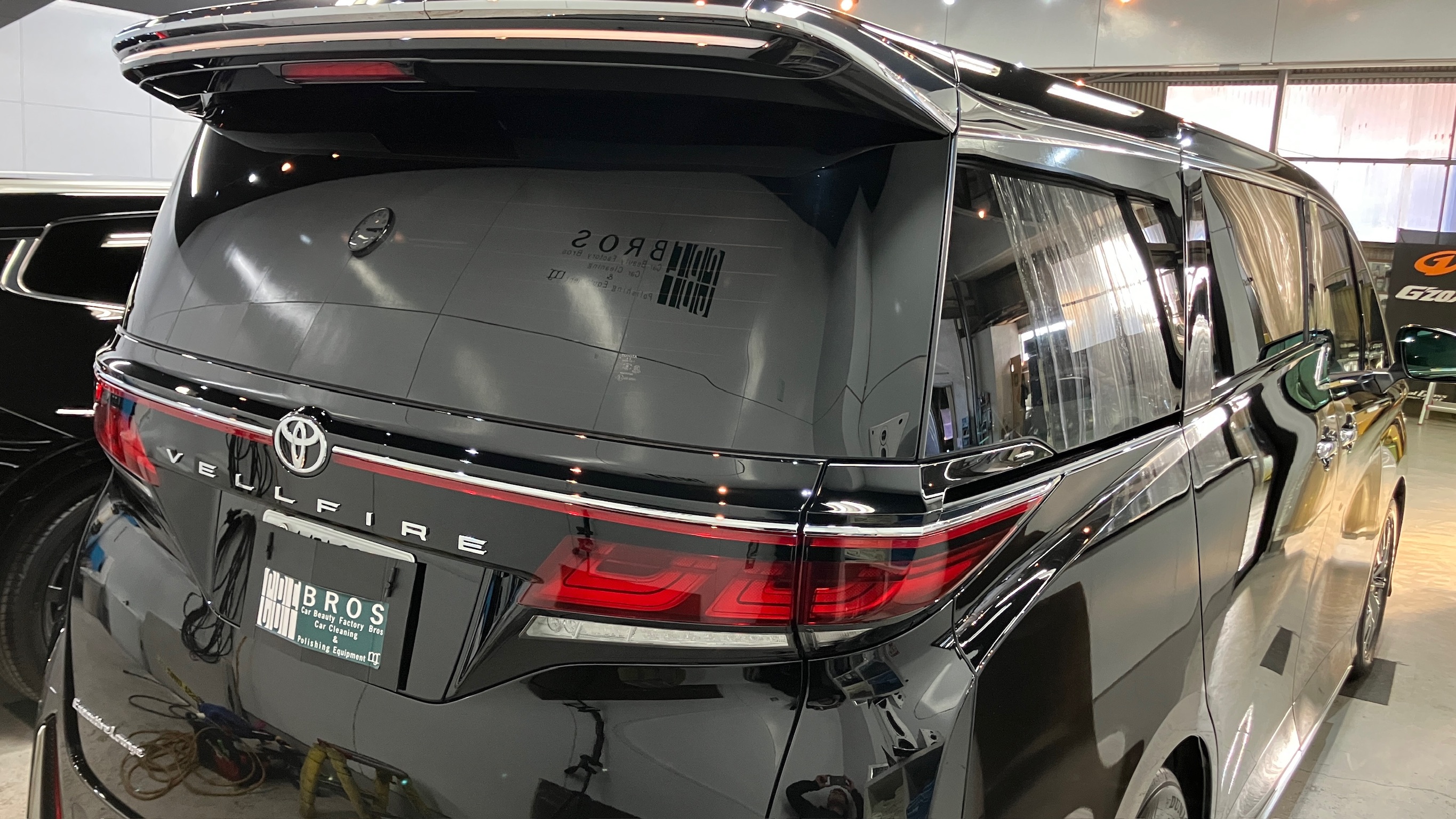 トヨタ・ヴェルファイア：アドバンスド施工：完成写真５