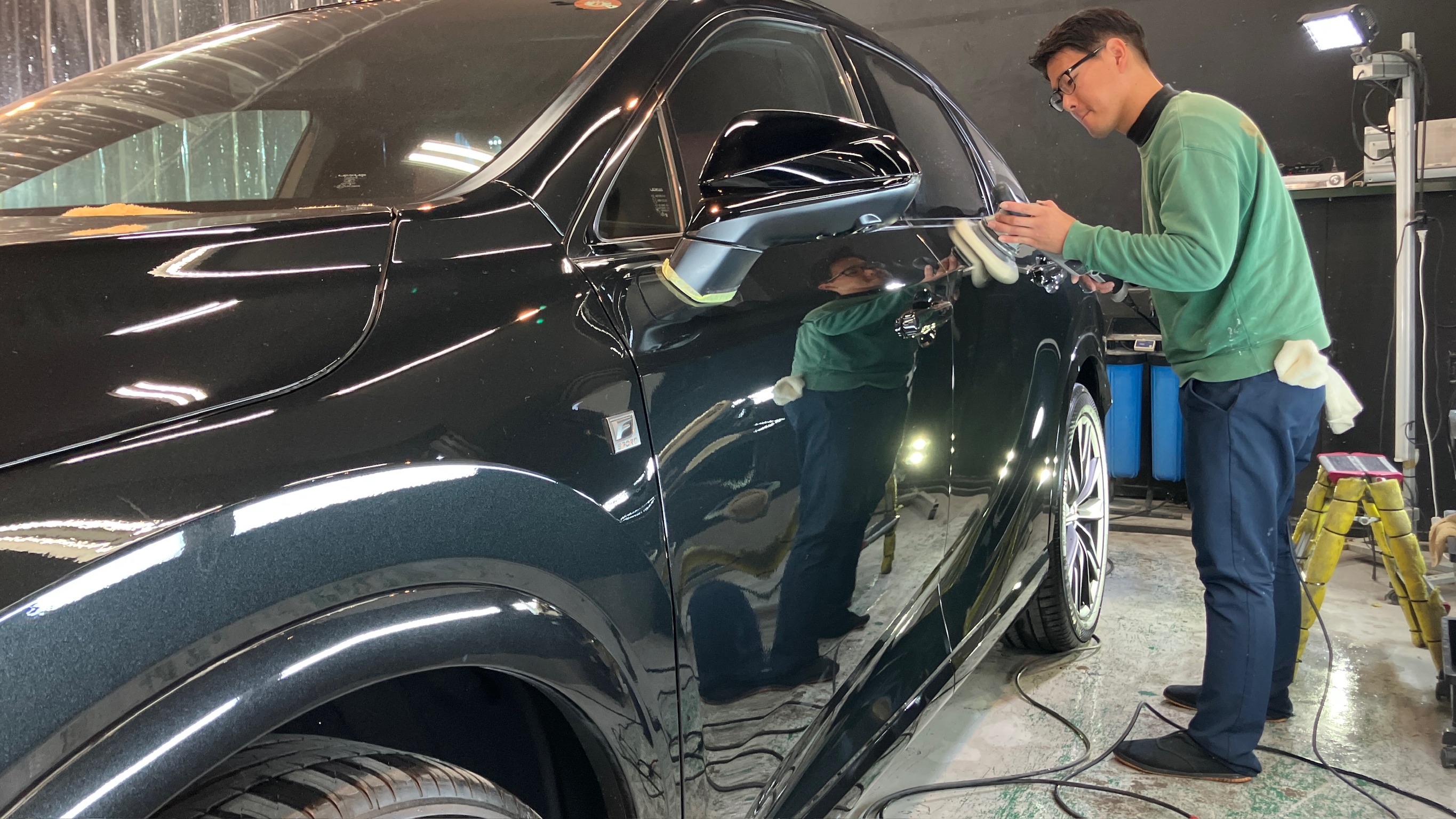 マツダ・マツダ３：クラスM施工：施工写真１