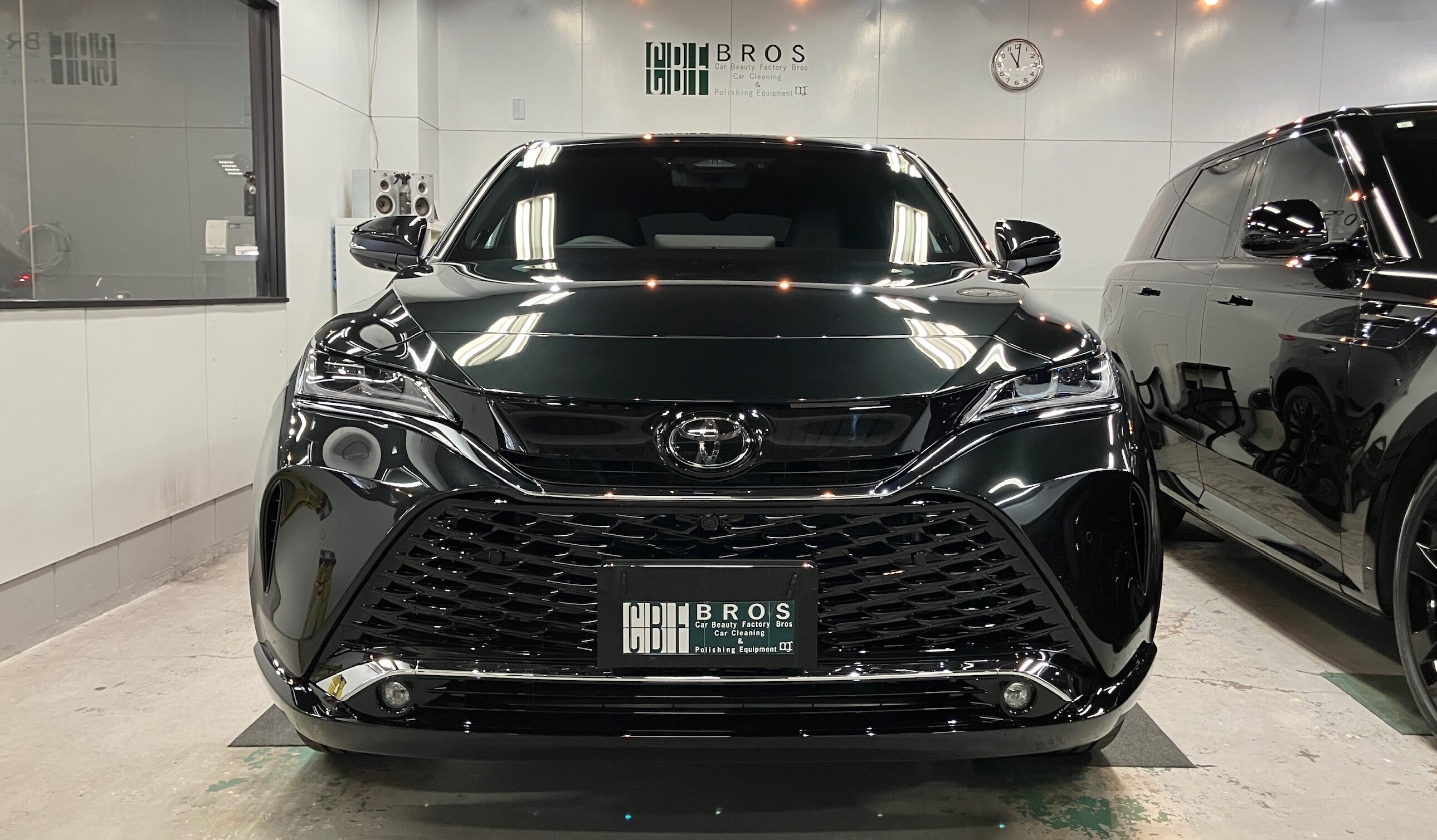 トヨタ・ハリアー：ガードグレイズ施工：完成写真１