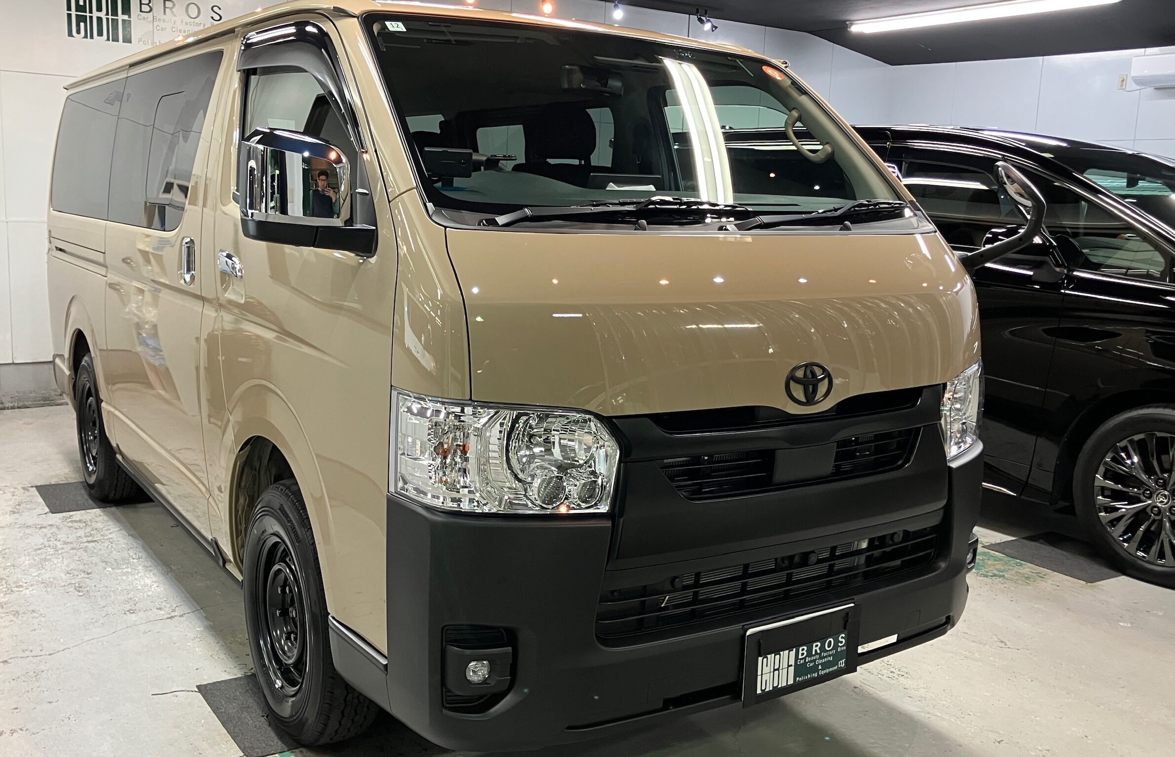 トヨタ・ハイエース：ガードグレイズ施工：完成写真３