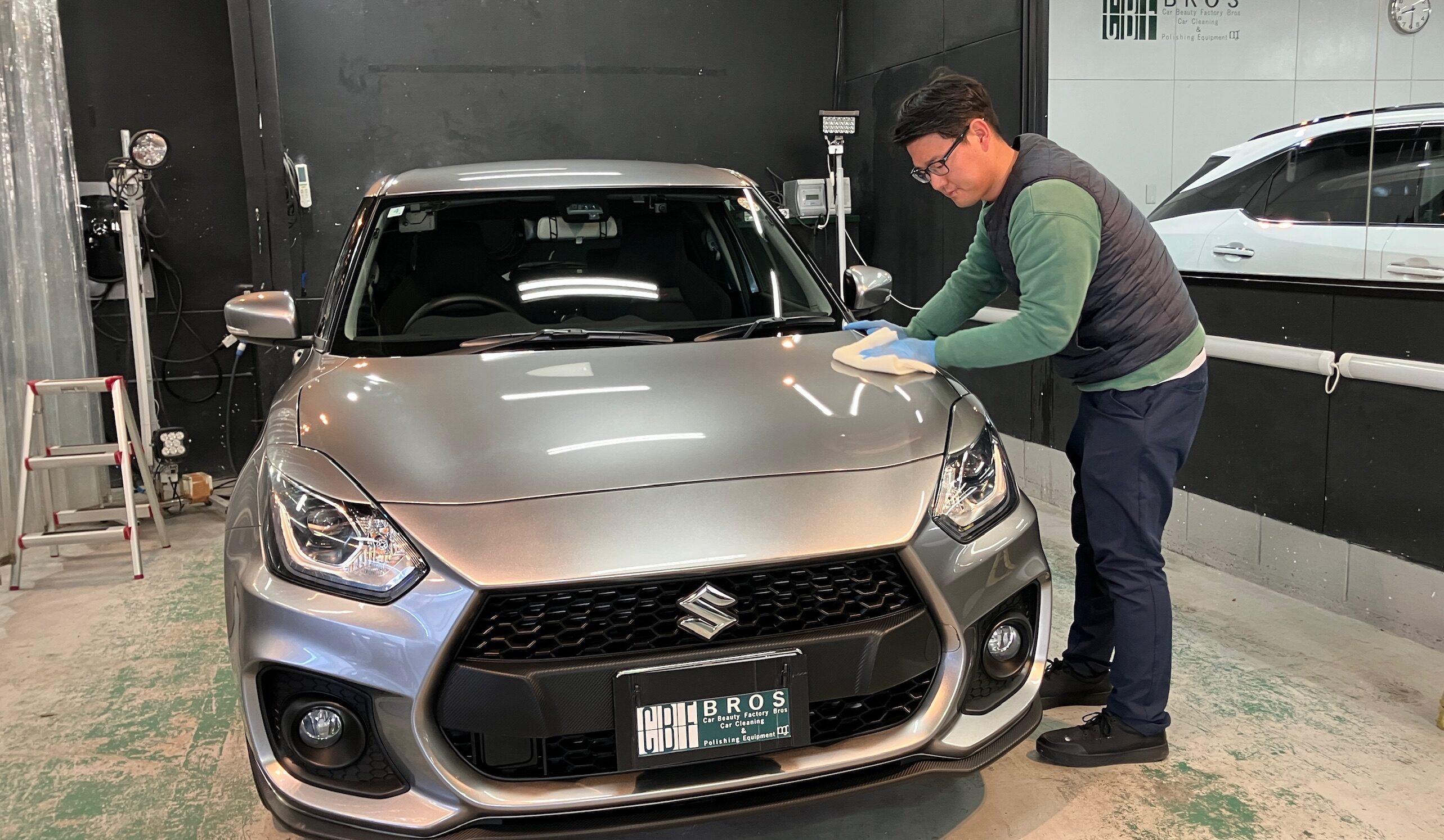 スズキ・スイフトスポーツ：部分補修施工：施工写真１