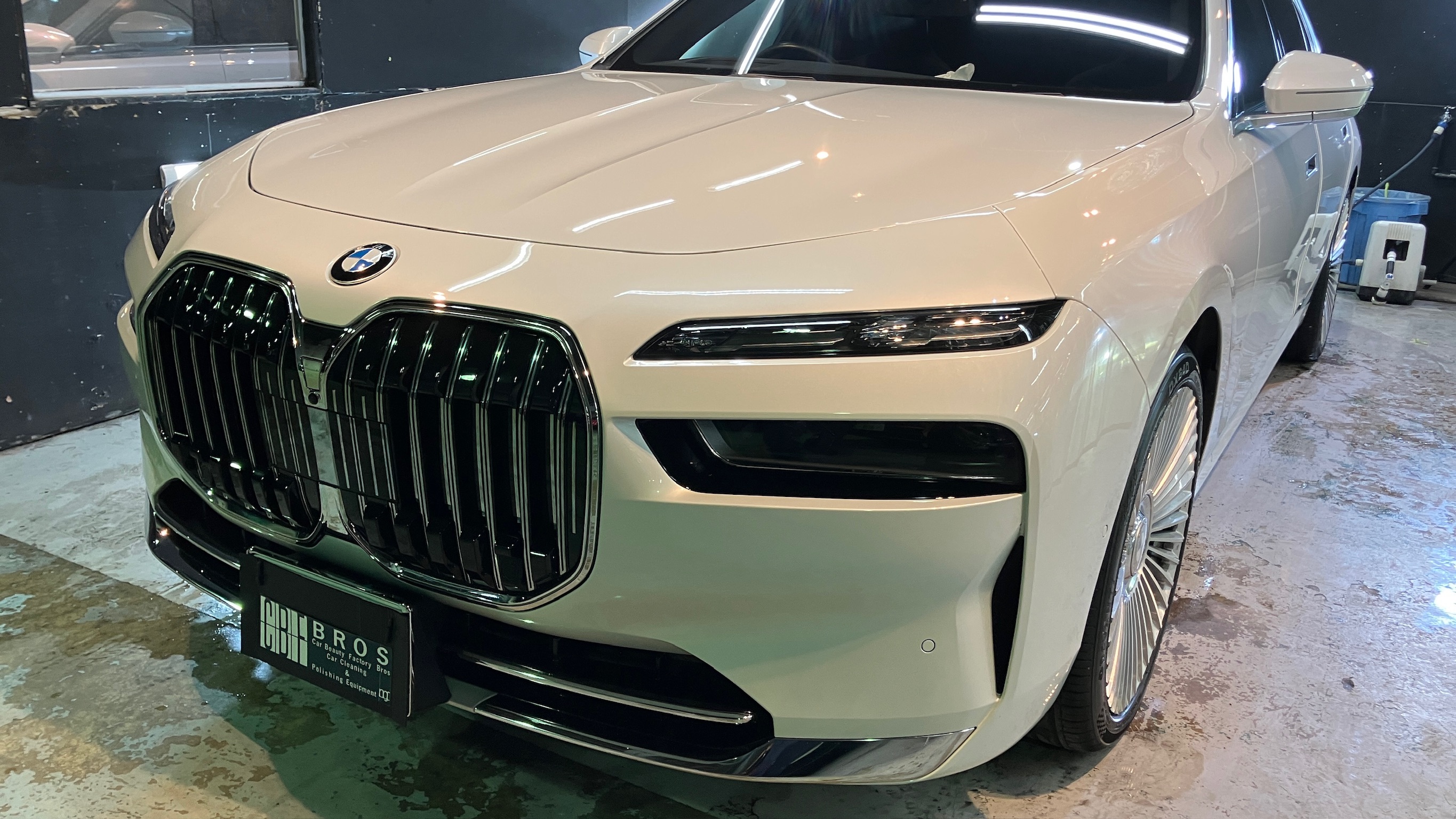 BMW・７シリーズ：コーティングメンテナンス：完成写真３