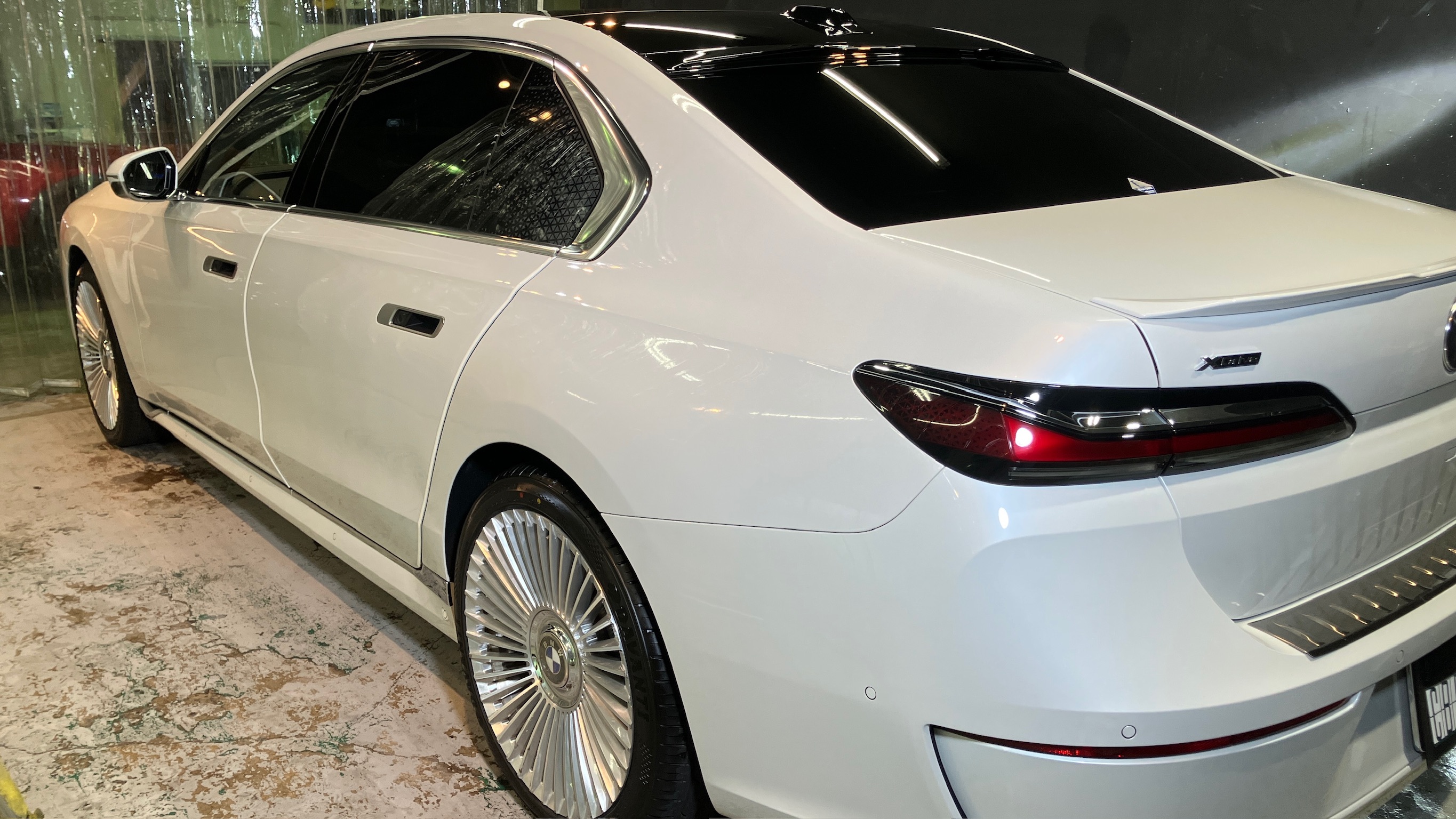 BMW・７シリーズ：コーティングメンテナンス：完成写真４